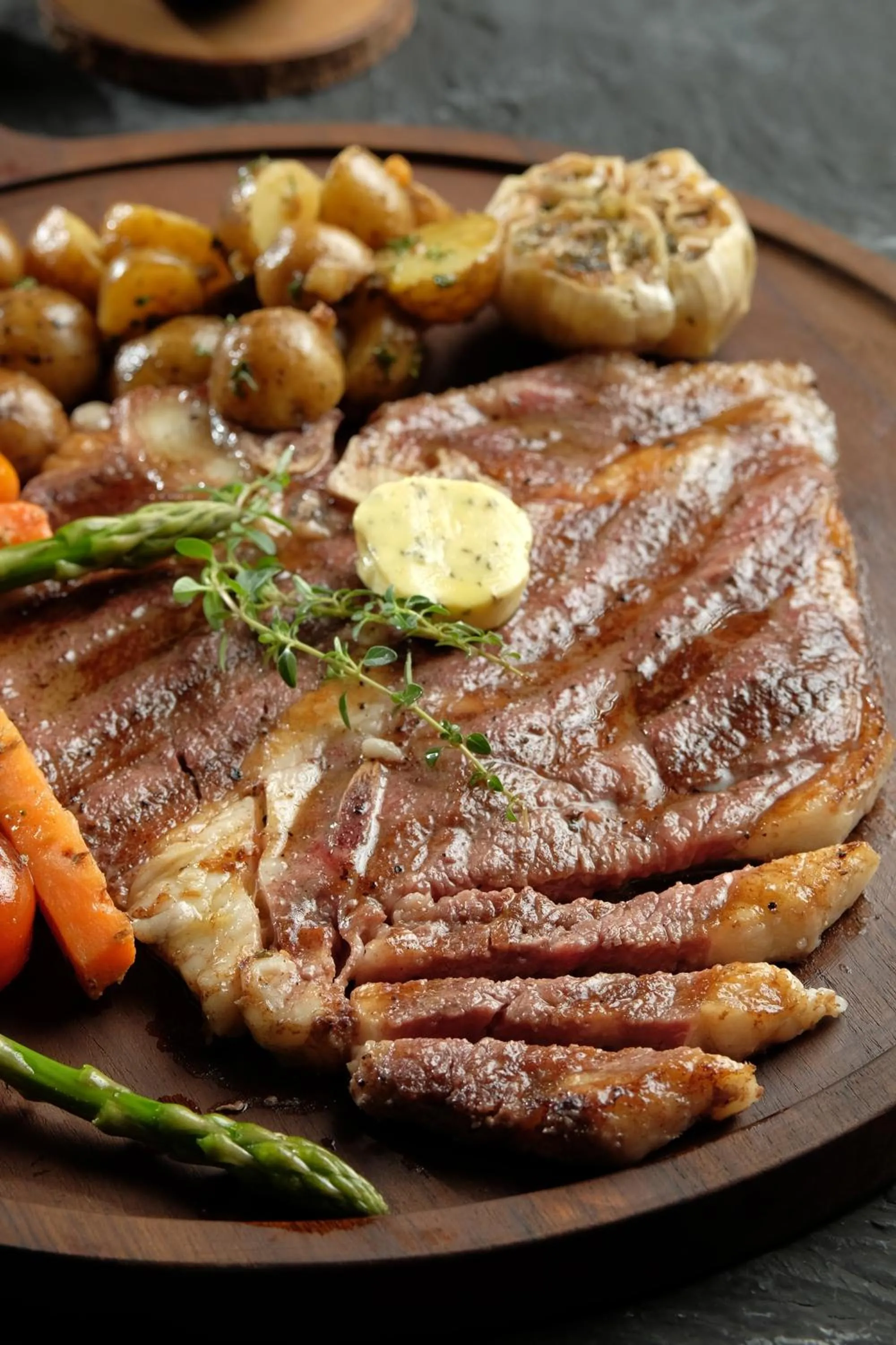 Food and drinks in JW NAUNGAN COLIVING