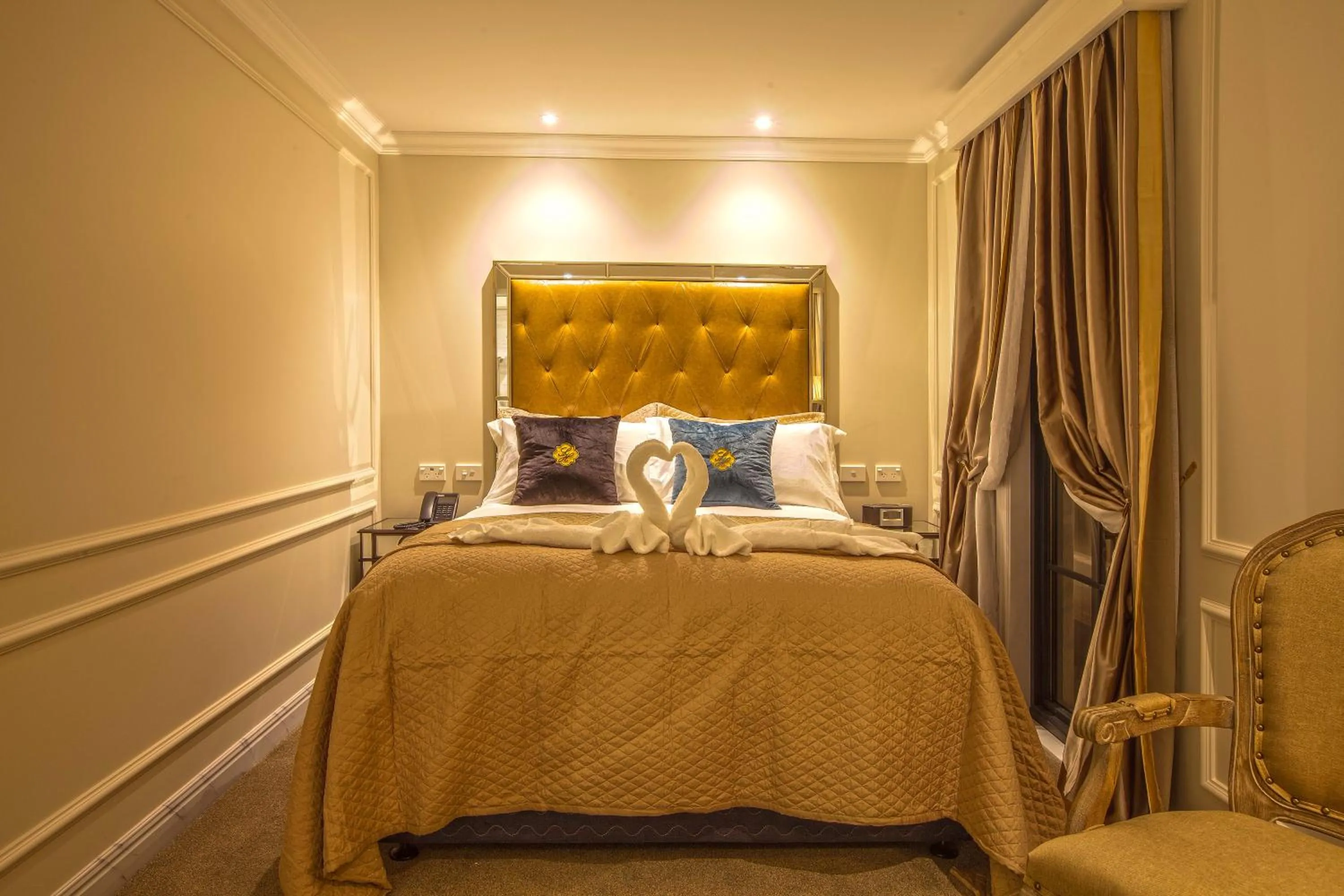 Bed in The Salisbury