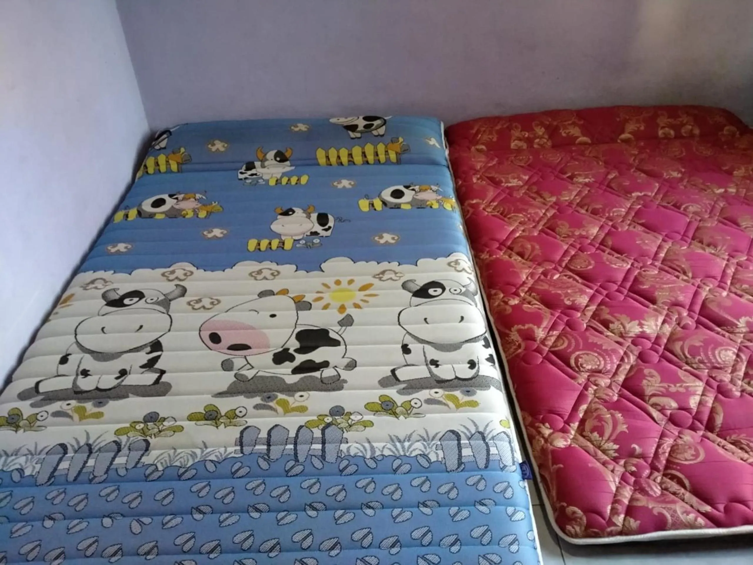 Photo of the whole room, Bed in Bina Karya Guesthouse Syariah