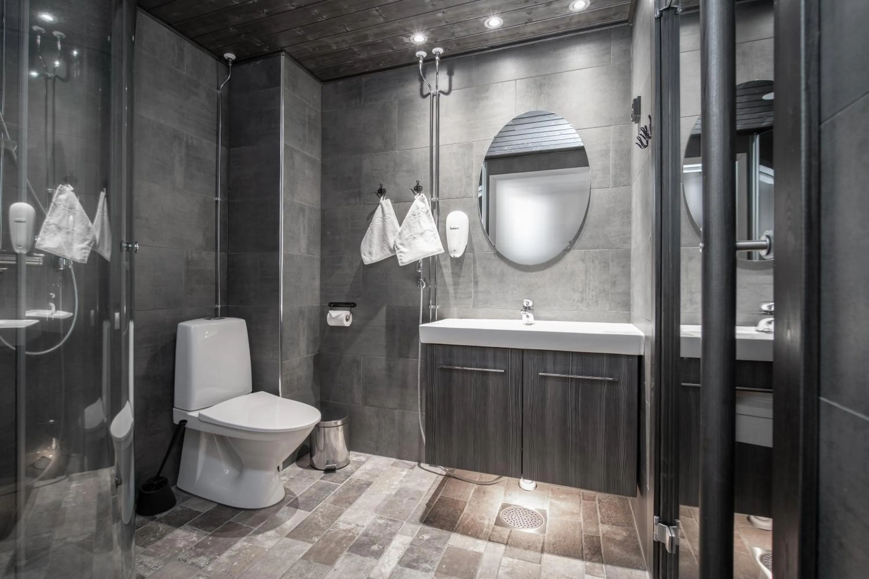 Bathroom in Ski-Inn PyhäLinna