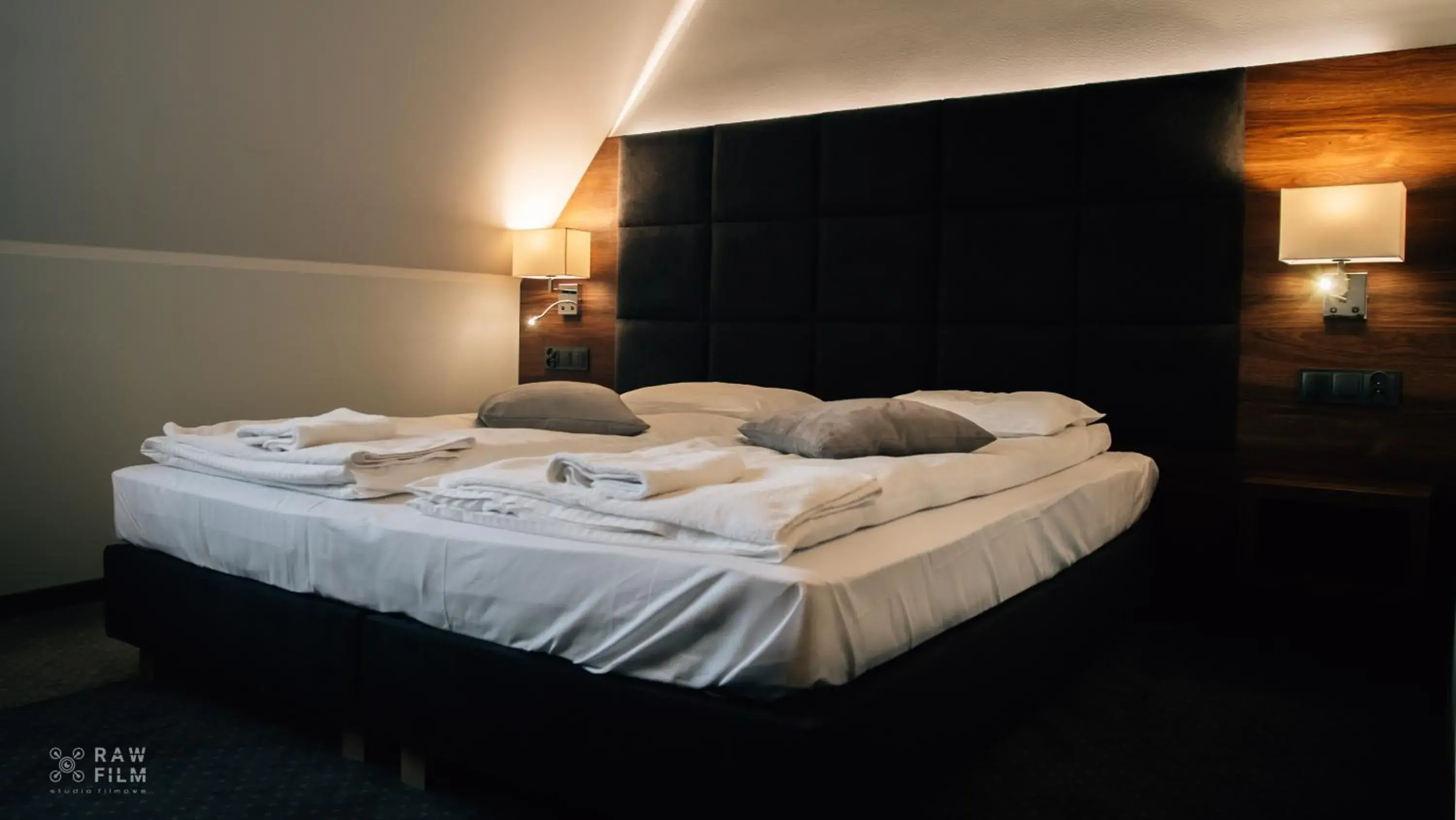 Deluxe Twin Room in Hotel Nad Stawem Deluxe Twin Room in Hotel Nad Stawem