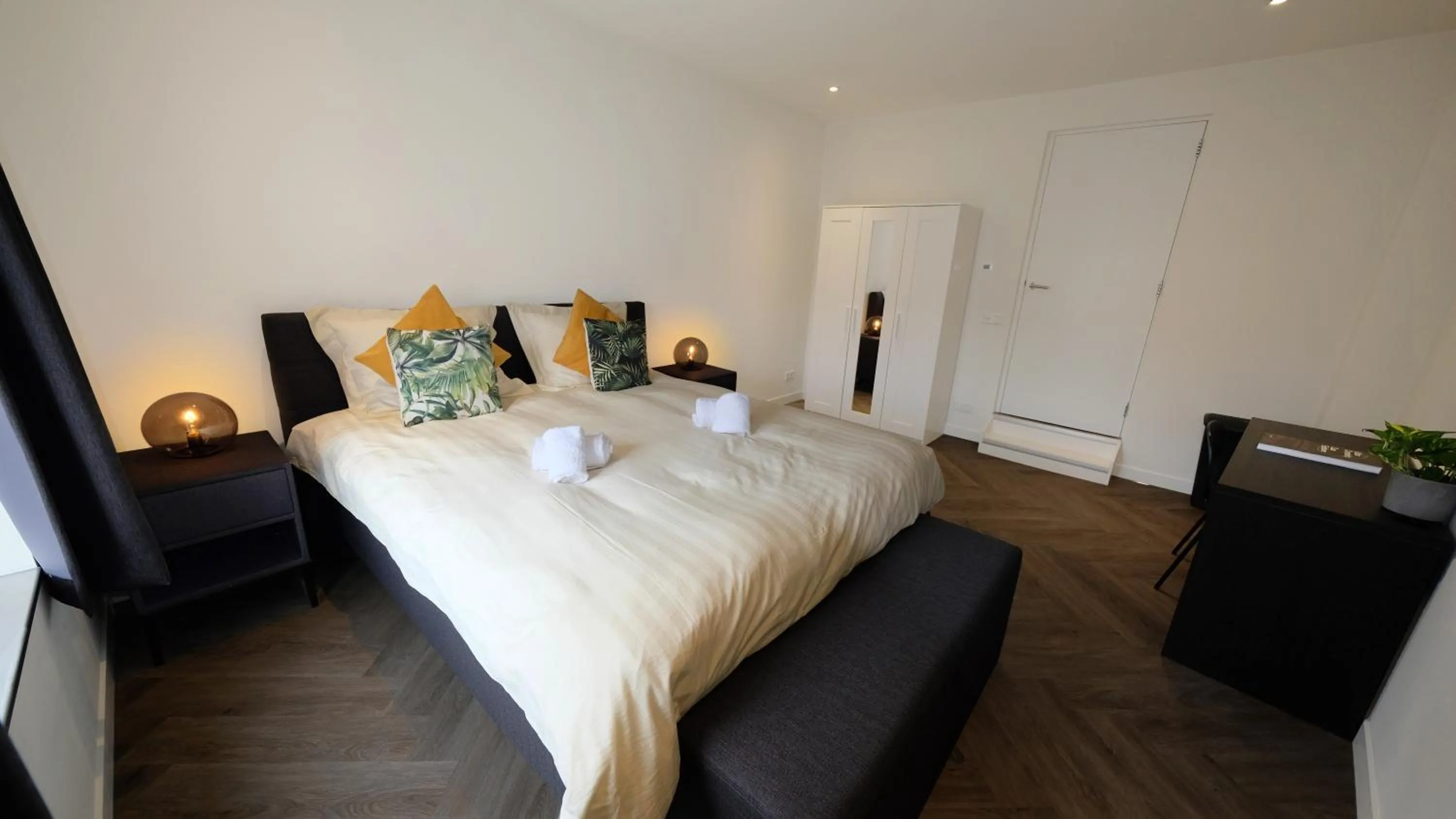 Bedroom, Bed in Spacious 65m2 Apartment in the Centre of Eindhoven - R65B