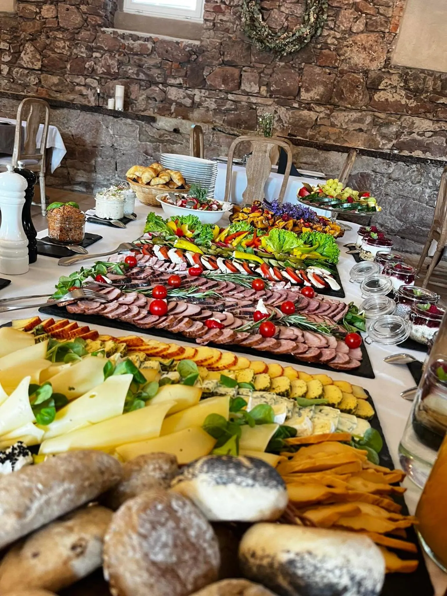 Food and drinks in Zamek Sarny - Schloss Scharfeneck