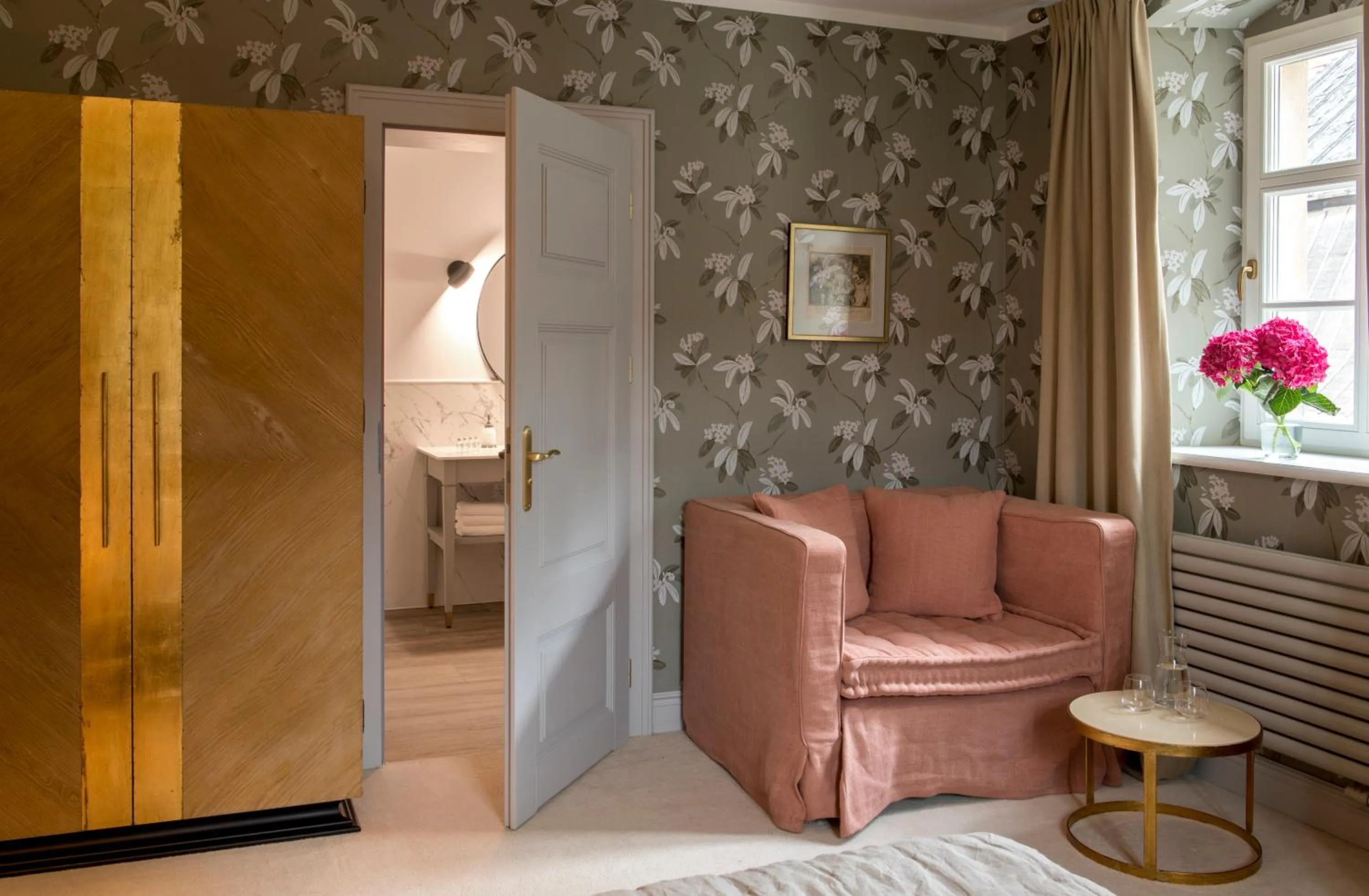 Seating area in Zamek Sarny - Schloss Scharfeneck