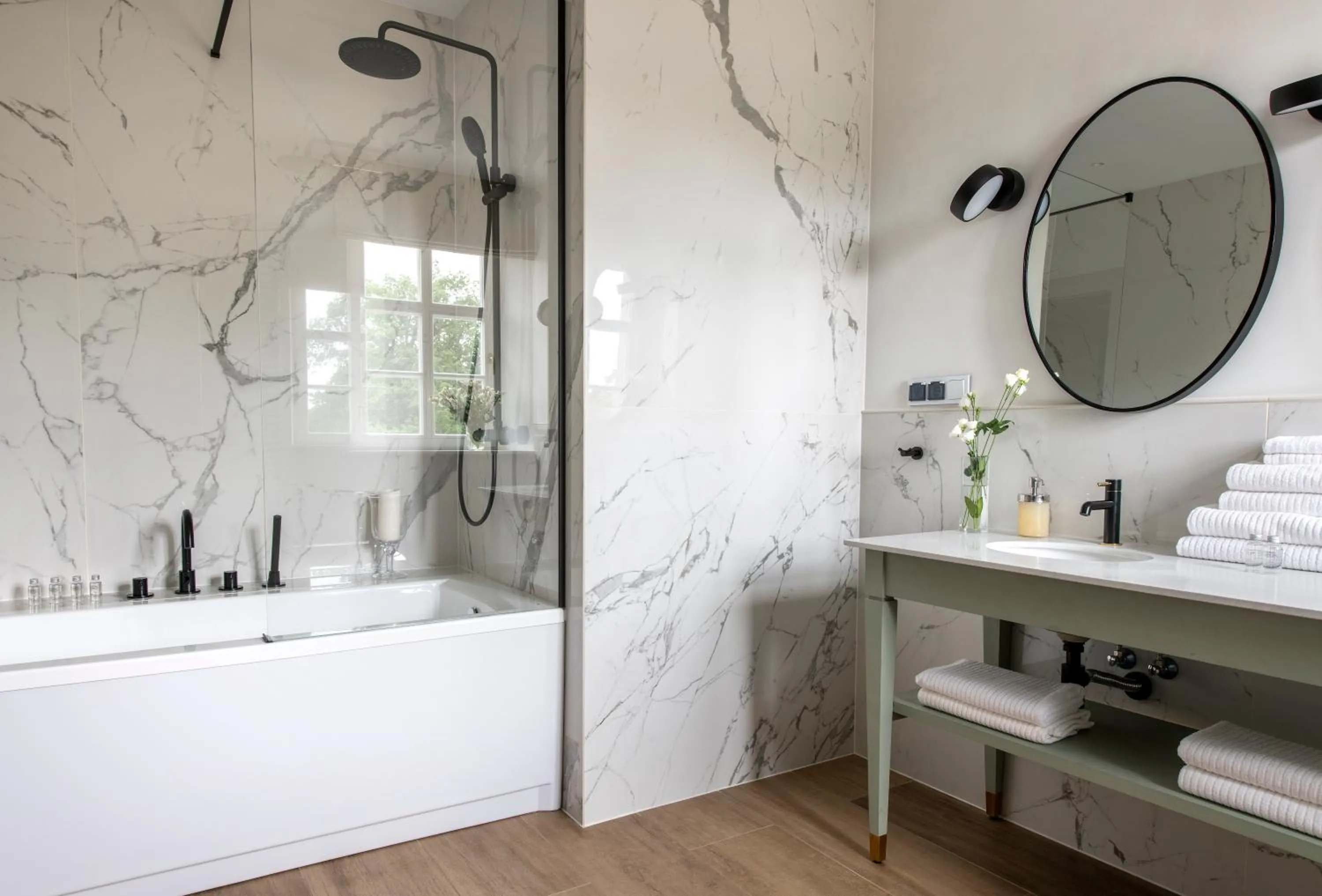 Bath in Zamek Sarny - Schloss Scharfeneck