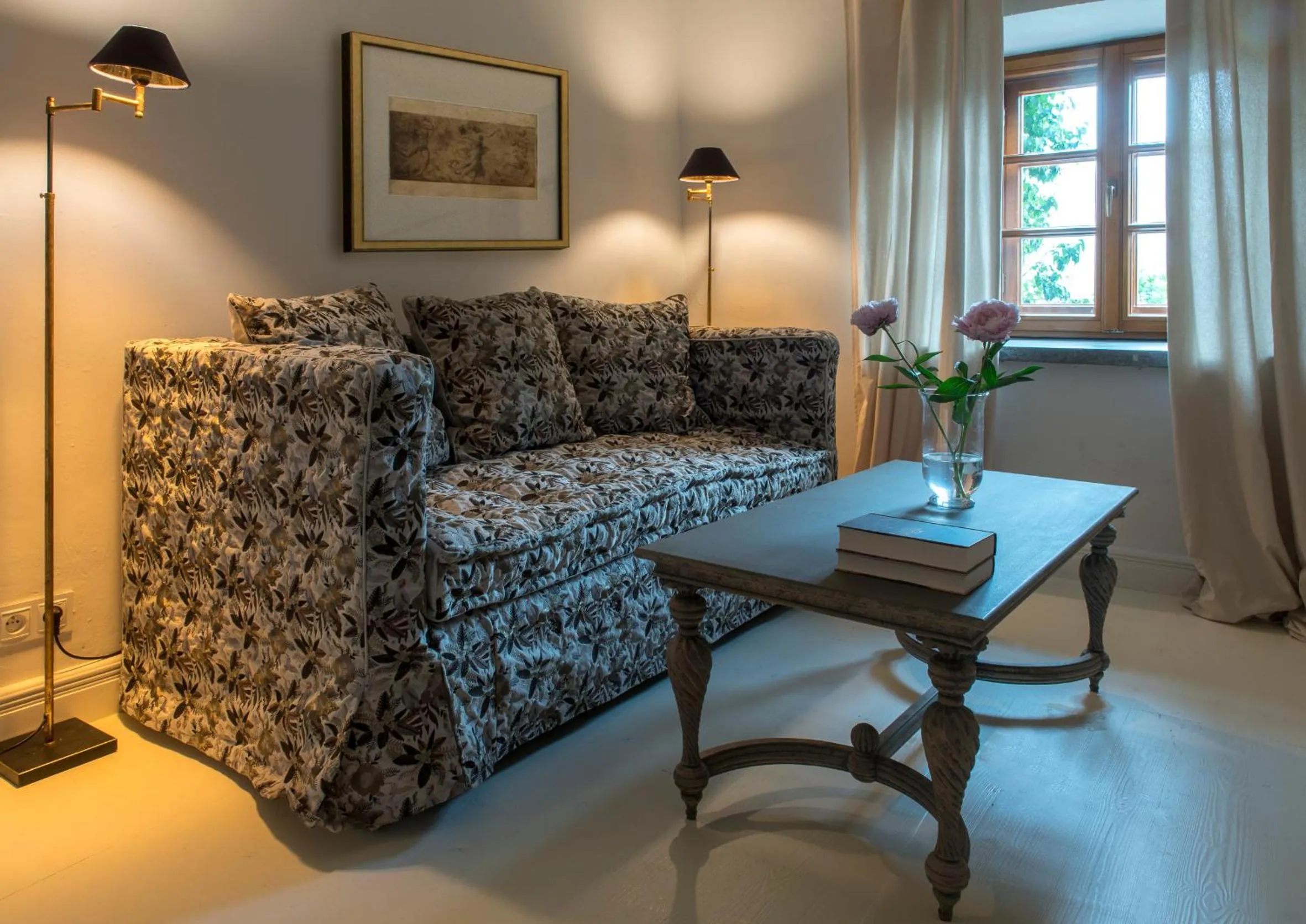 Seating area in Zamek Sarny - Schloss Scharfeneck