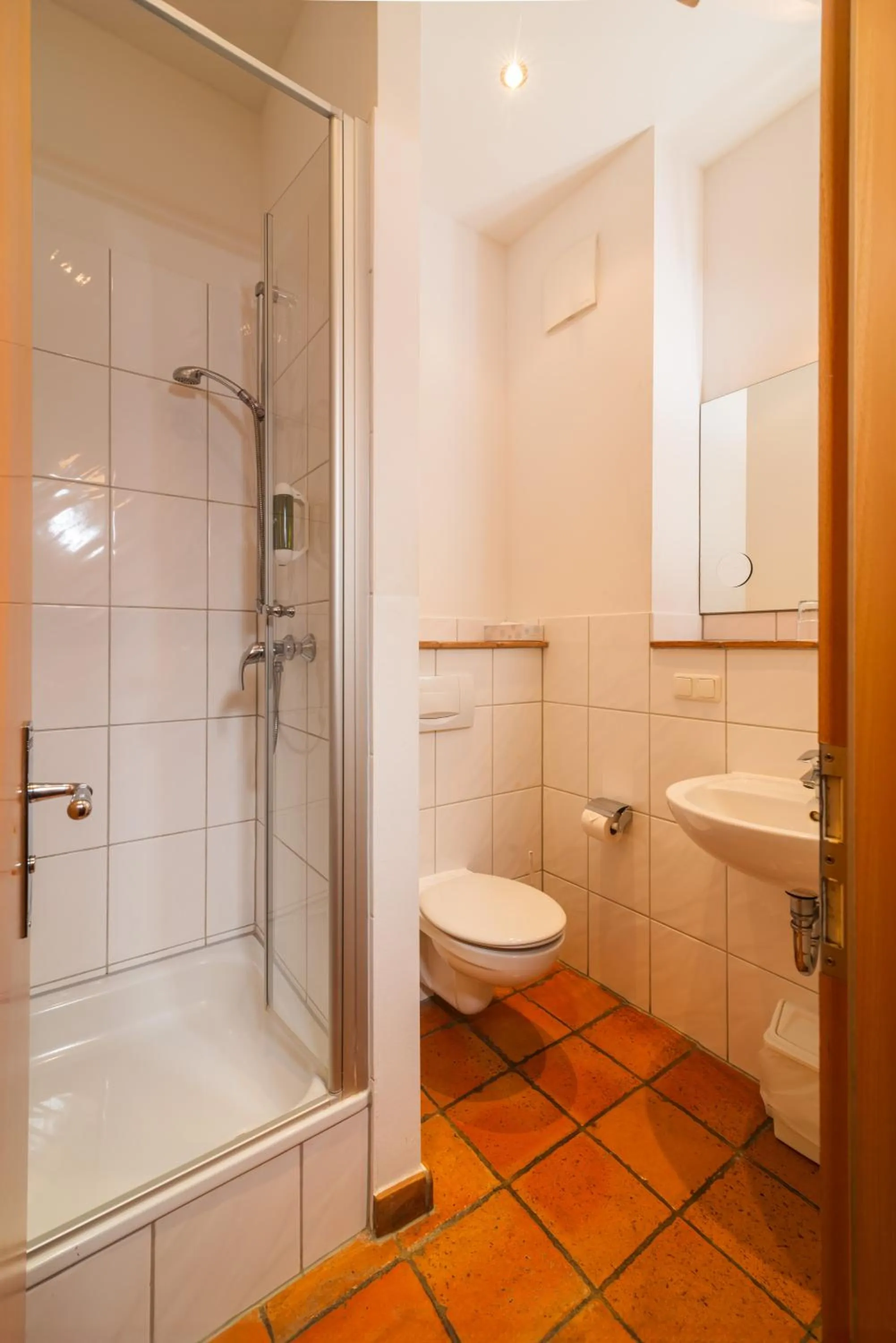 Bathroom in Hotel Erbenhof