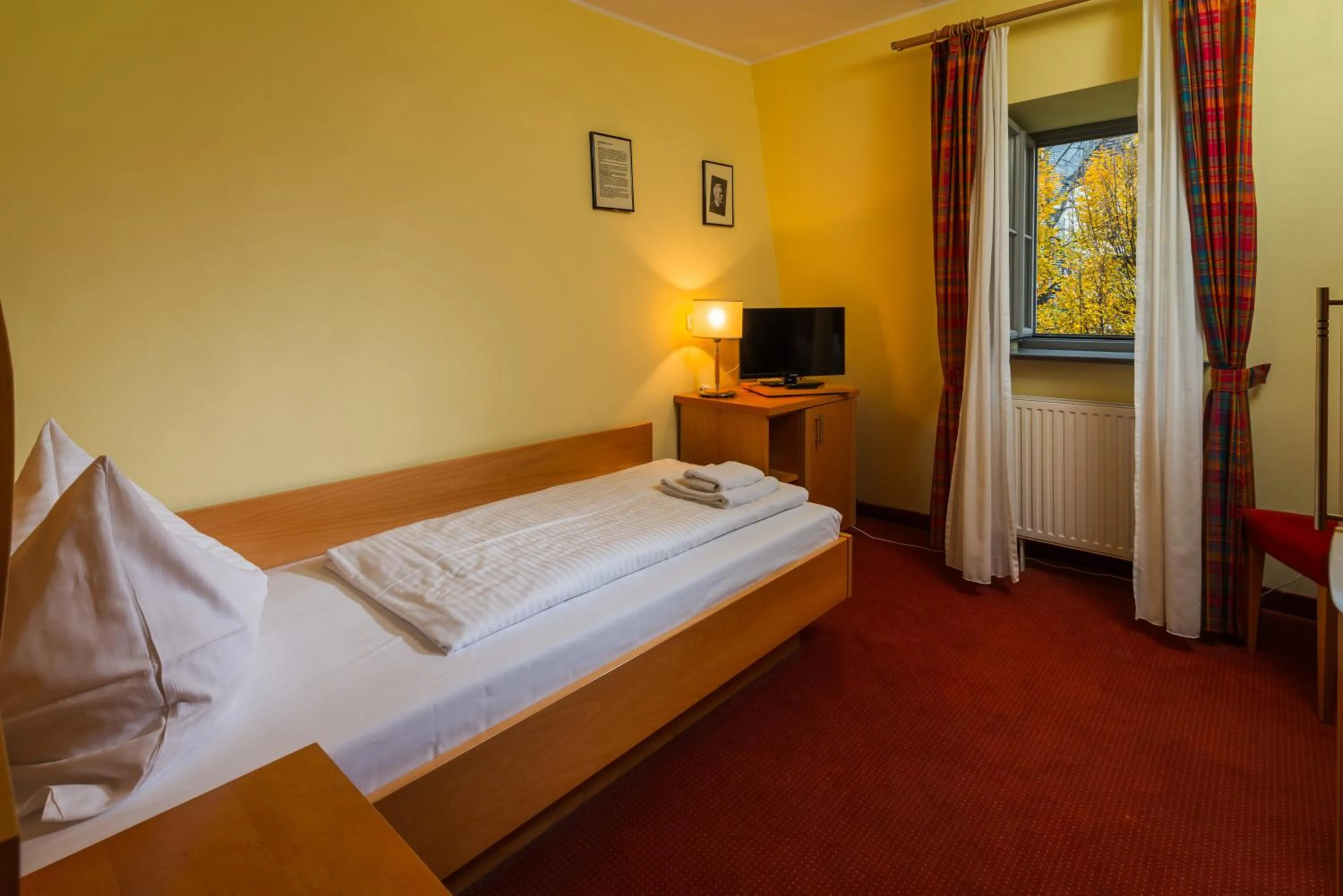 Photo of the whole room, Bed in Hotel Erbenhof