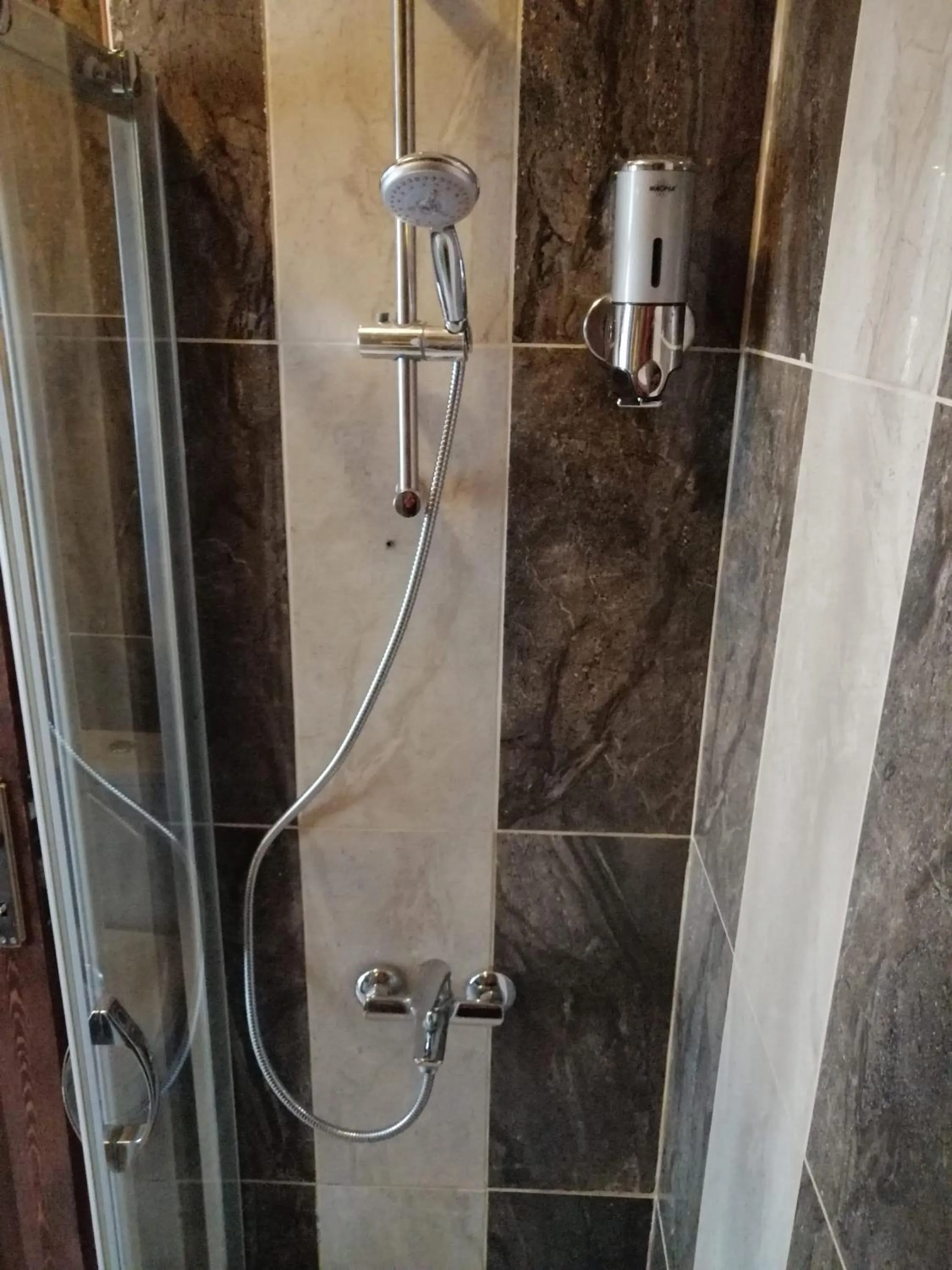 Shower, Bathroom in Masal suite