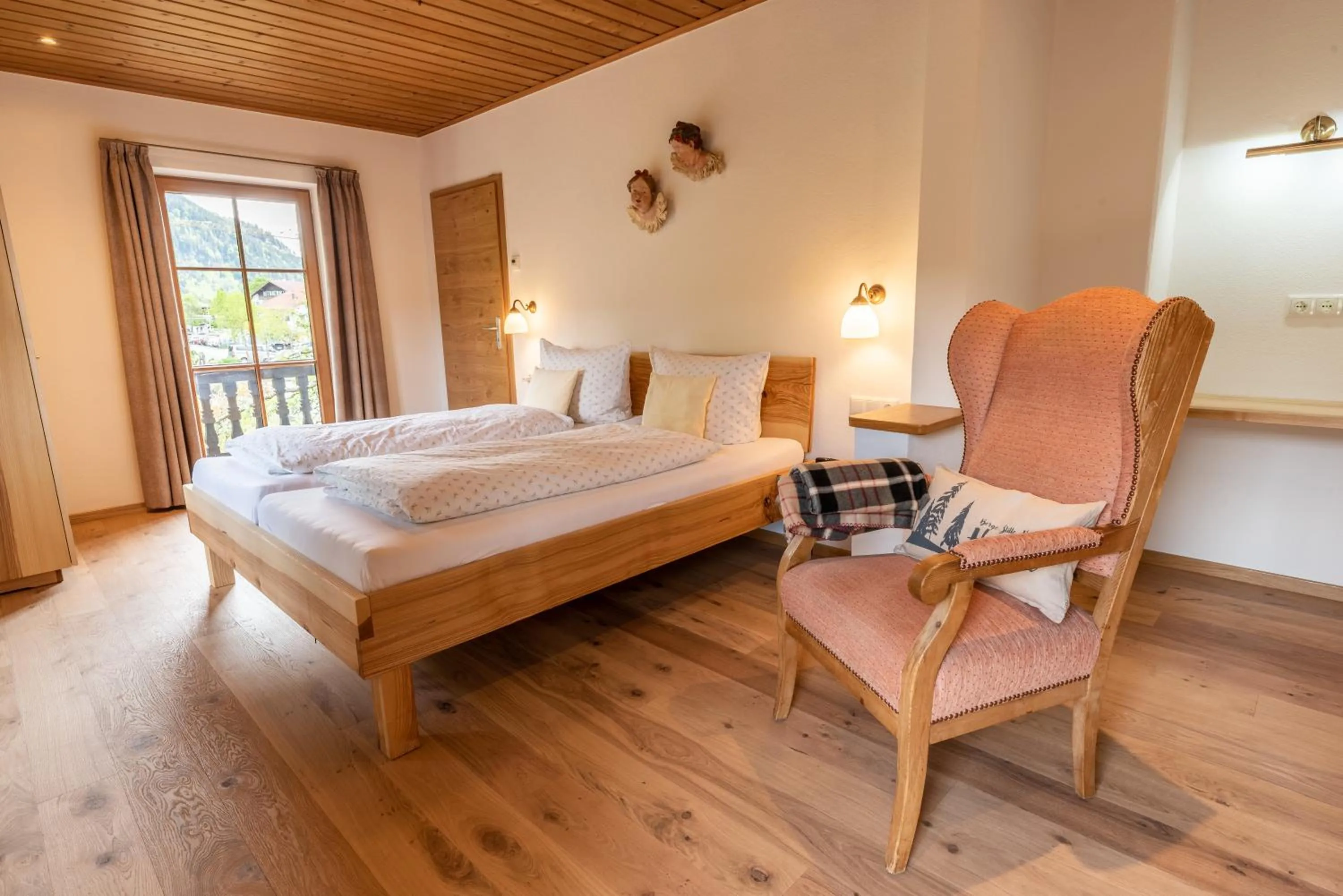 Bed in Gästehaus Neu am Passionstheater