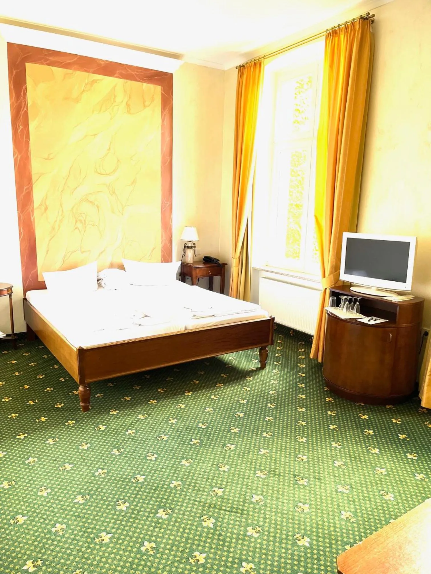 Bed in Waren Müritz Hotel Harmonie