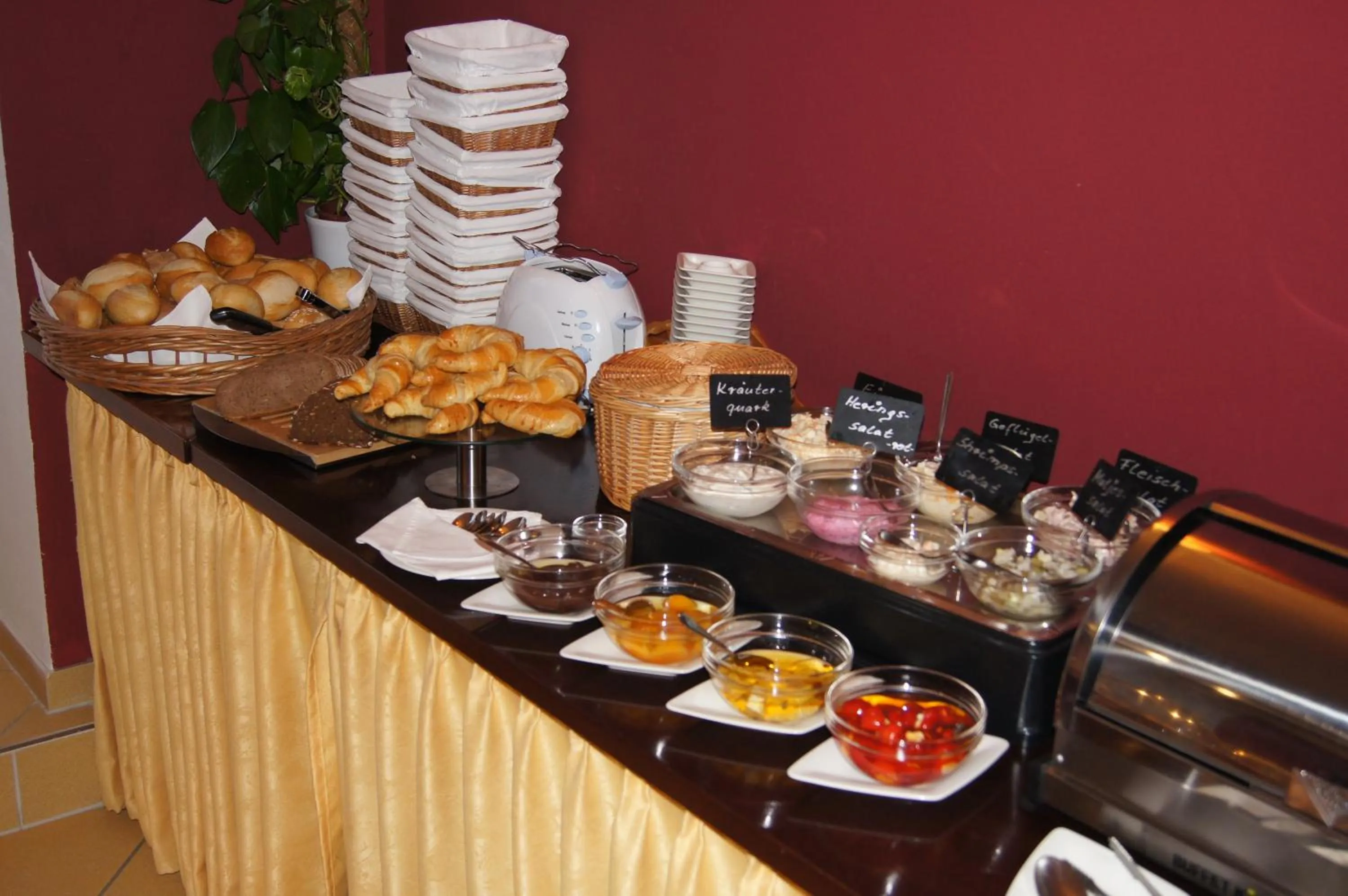 Restaurant/places to eat in Waren Müritz Hotel Harmonie