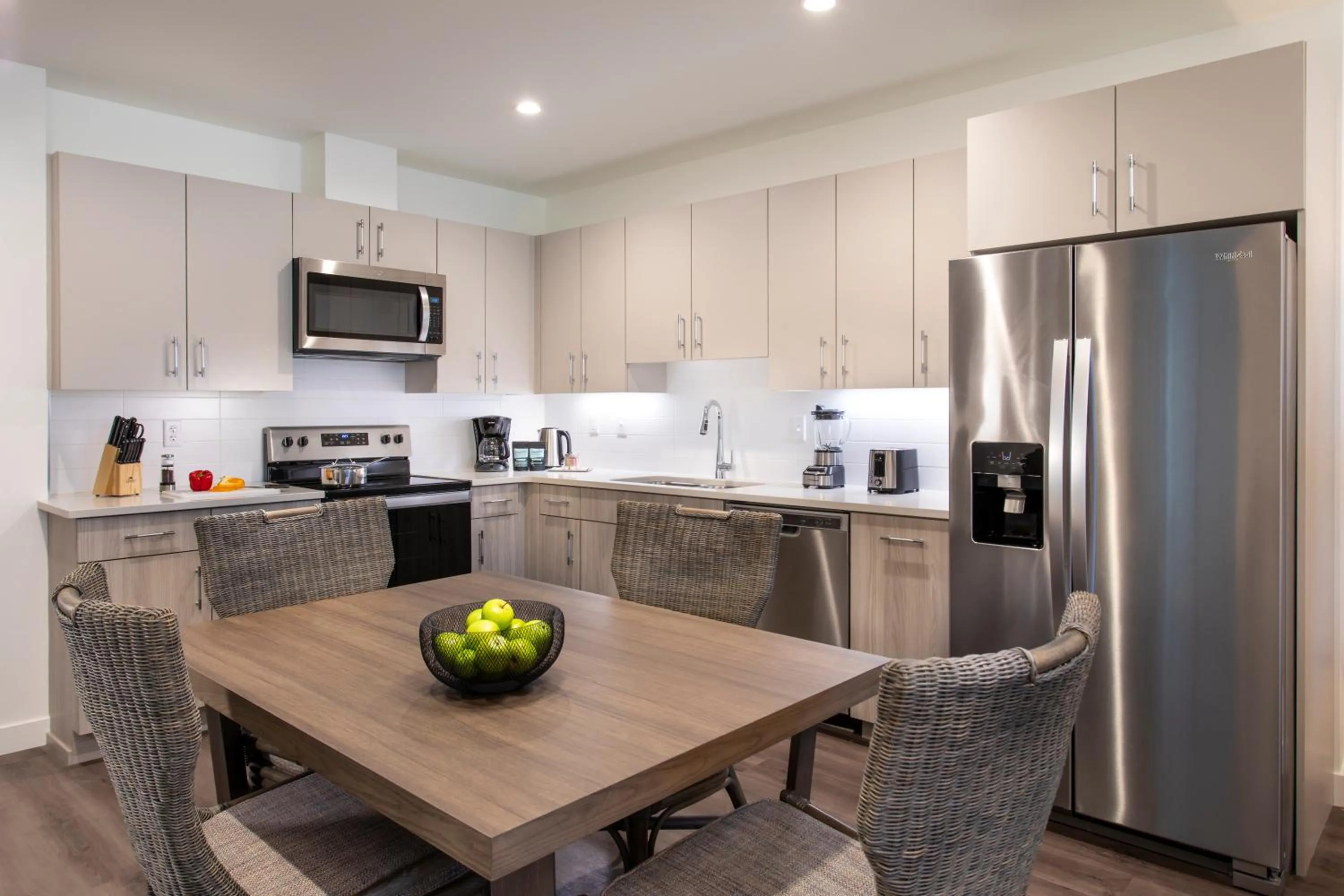 Kitchen or kitchenette in One Lakeside