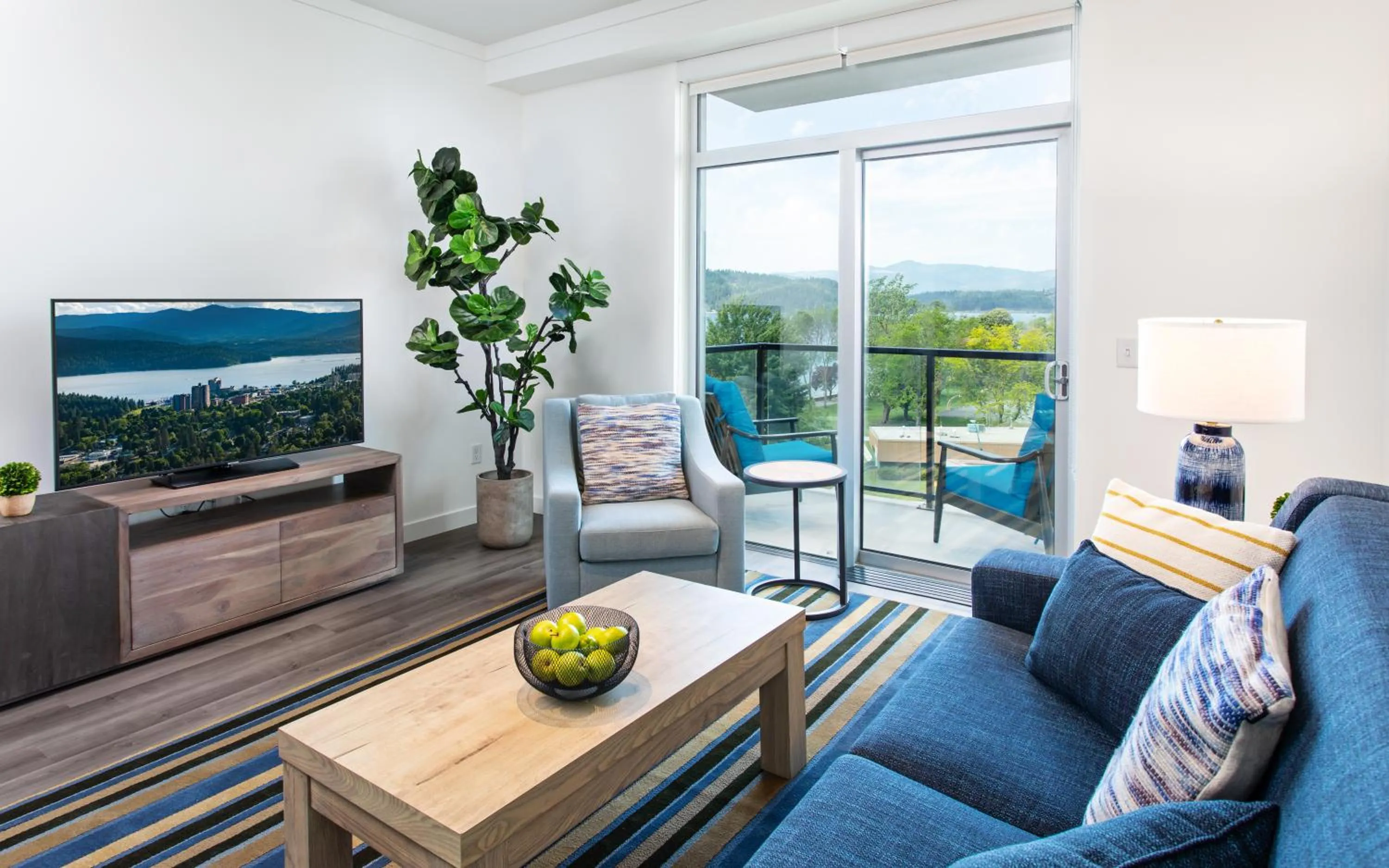 Living room in One Lakeside