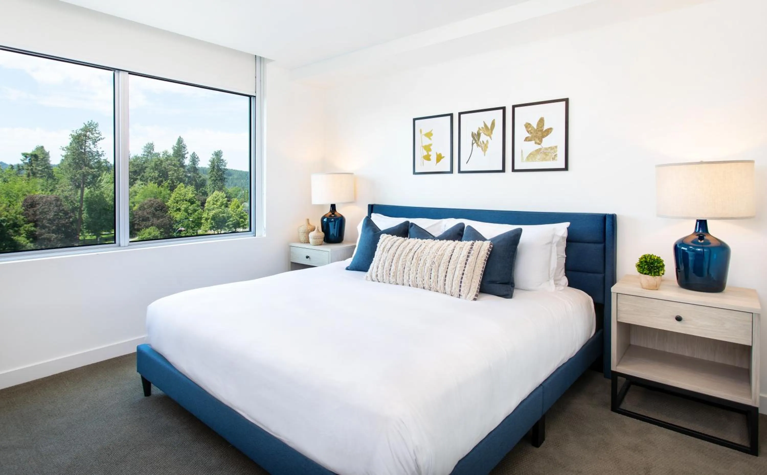 Bedroom, Bed in One Lakeside