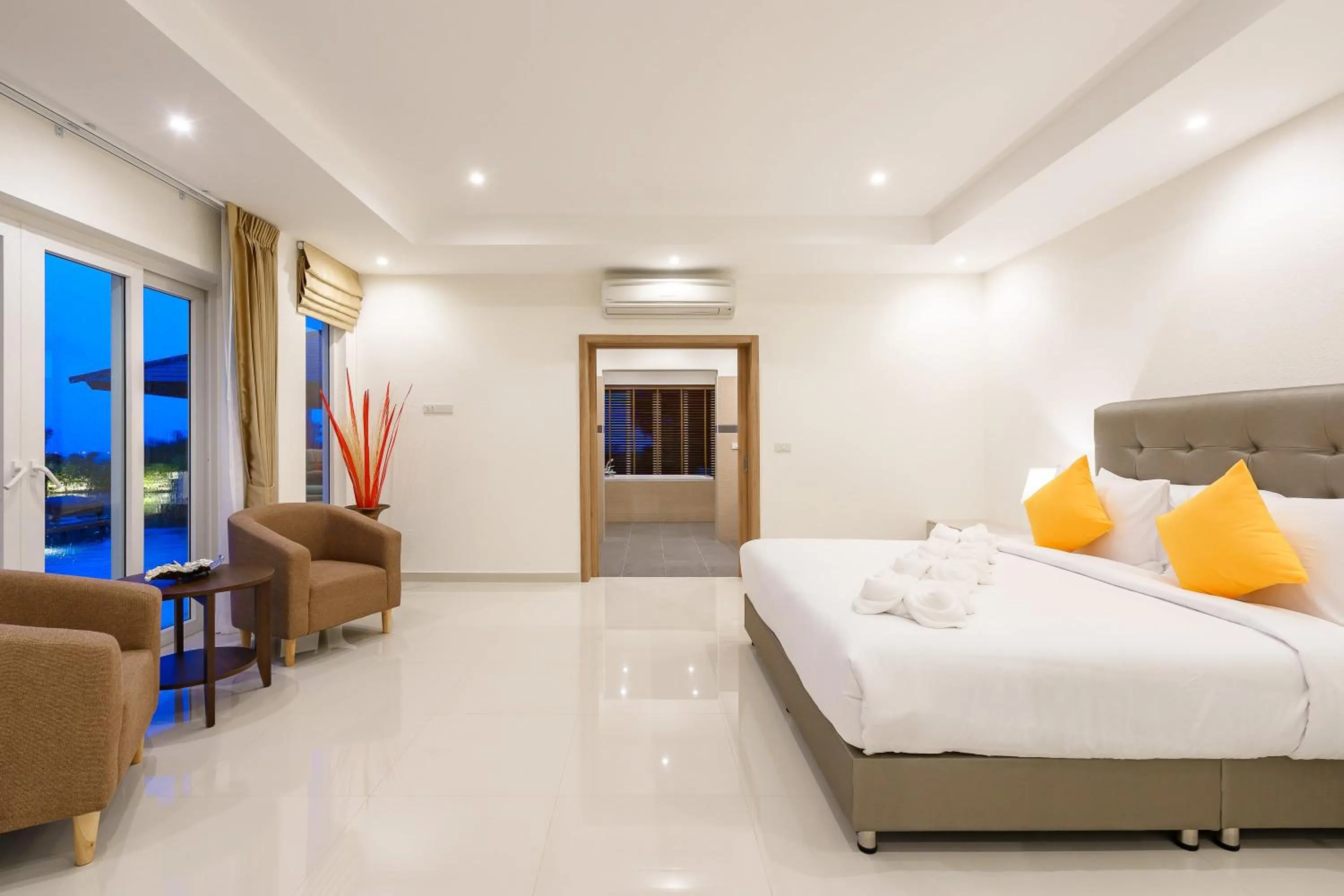 Photo of the whole room in Sunset View Pool Villa 7 BR 14-16 Persons