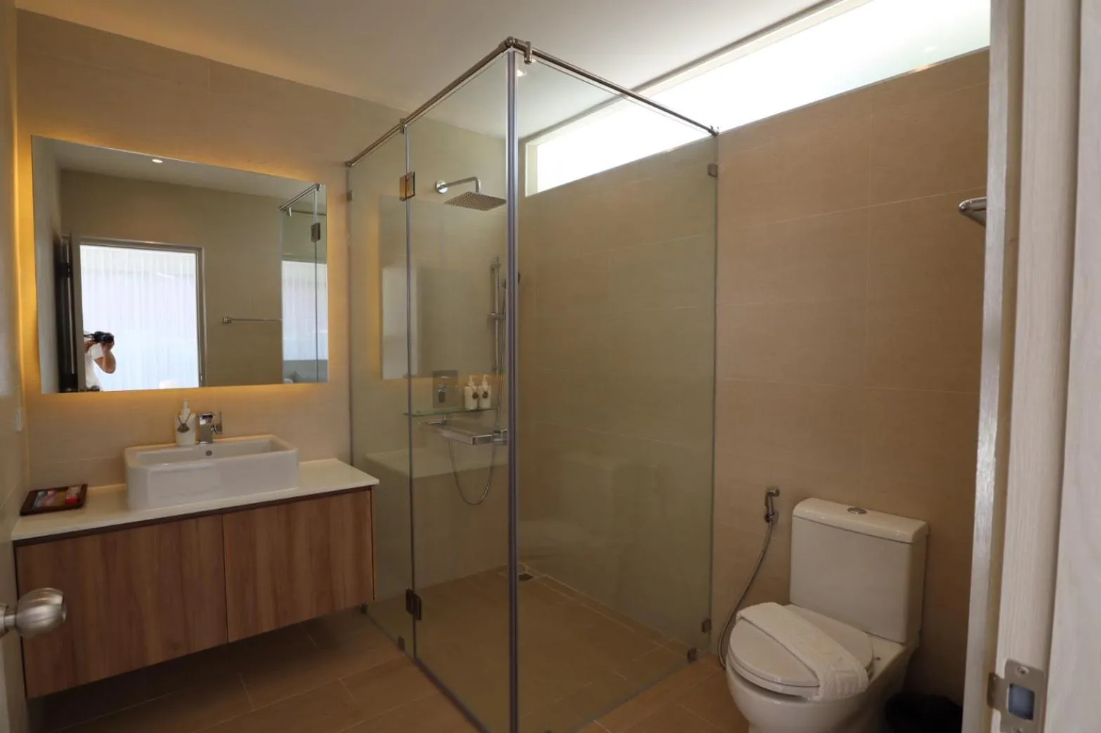 Shower in Sunset View Pool Villa 7 BR 14-16 Persons