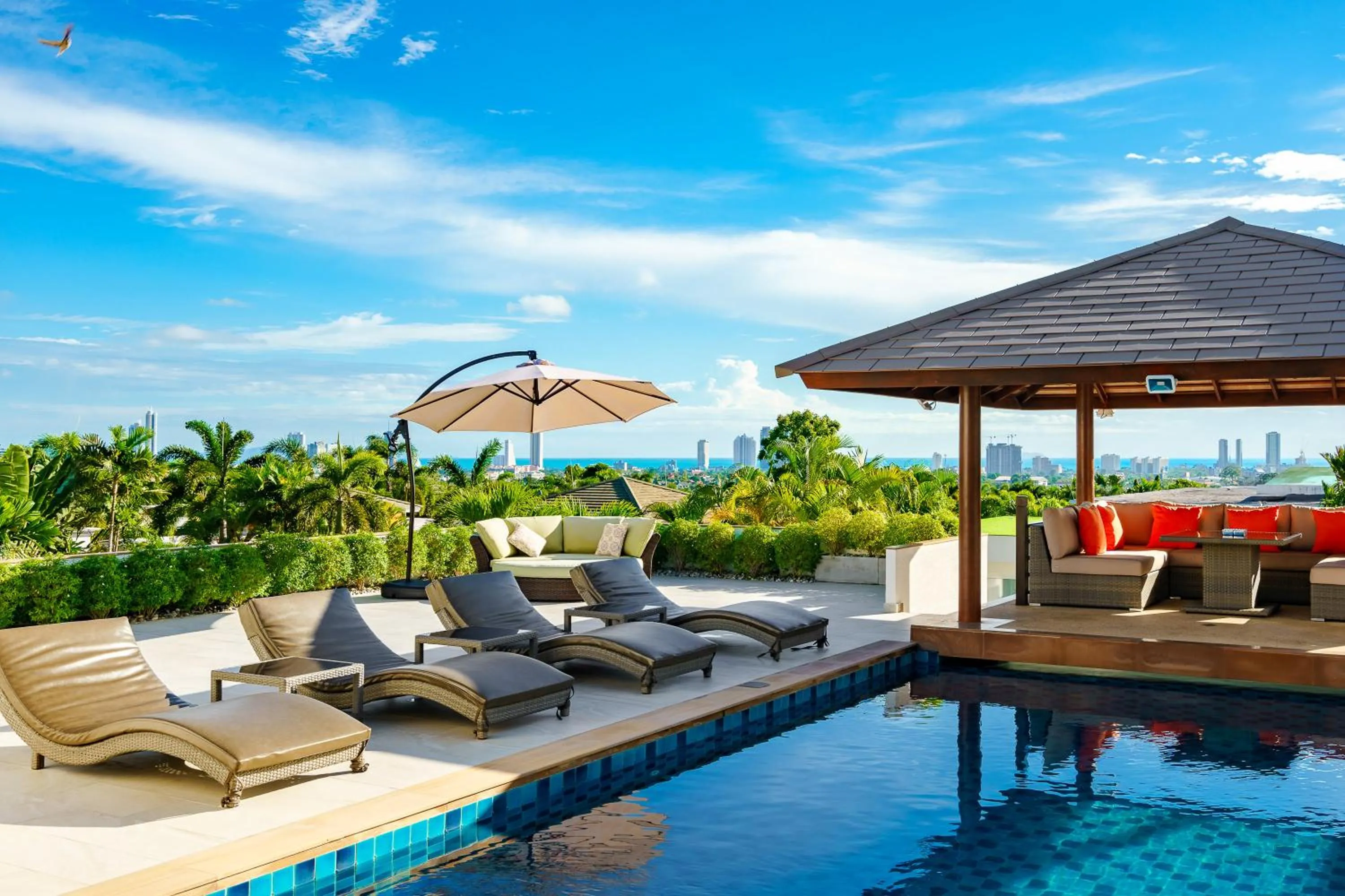 Seating area in Sunset View Pool Villa 7 BR 14-16 Persons