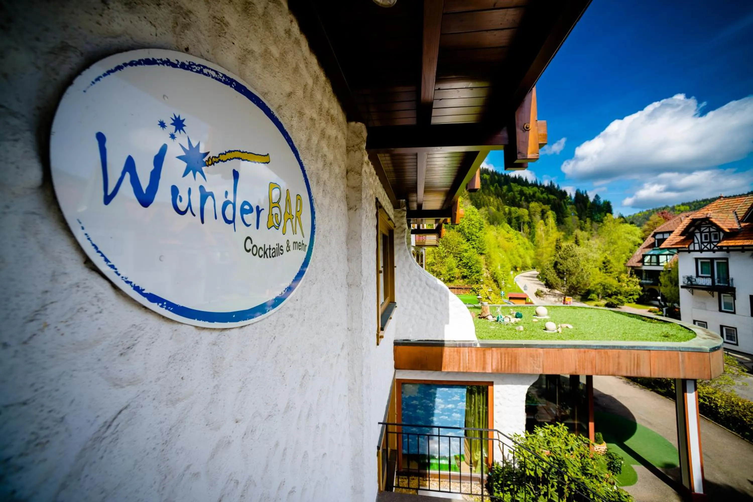 Lounge or bar in Holzschuhs Schwarzwaldhotel