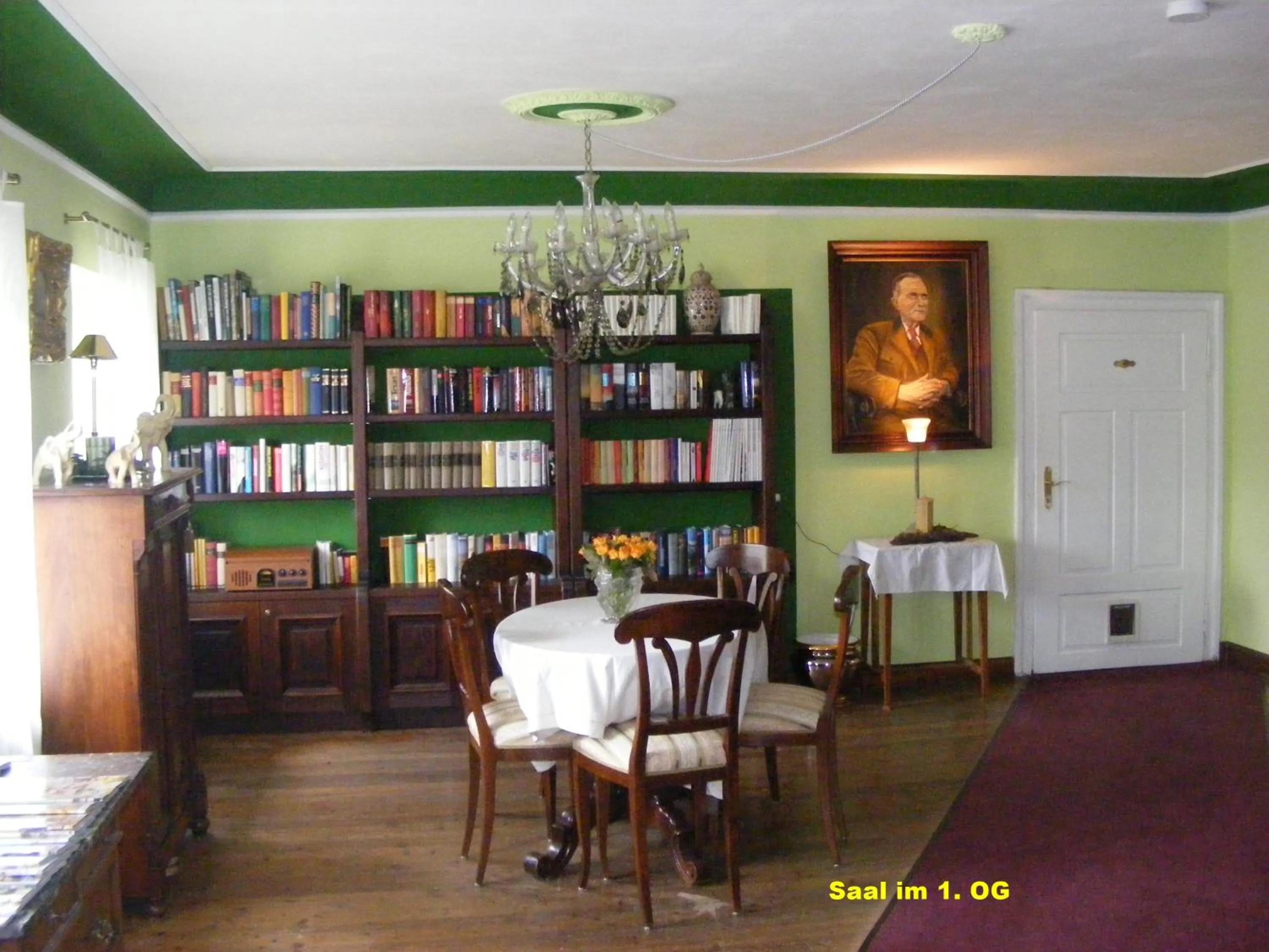 Library in Landhaus Gritschacher