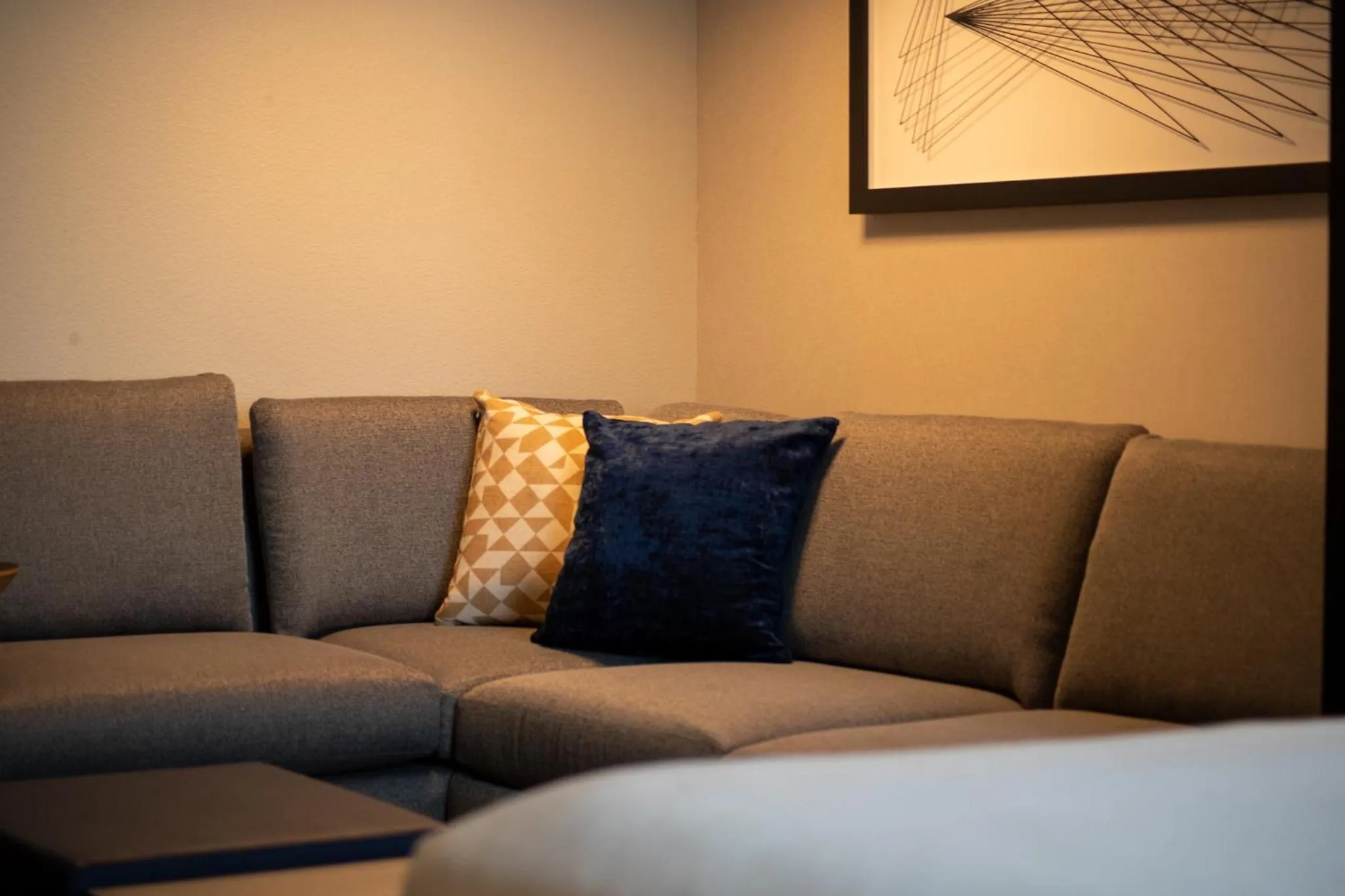 Living room in Hyatt Place Altoona/Des Moines