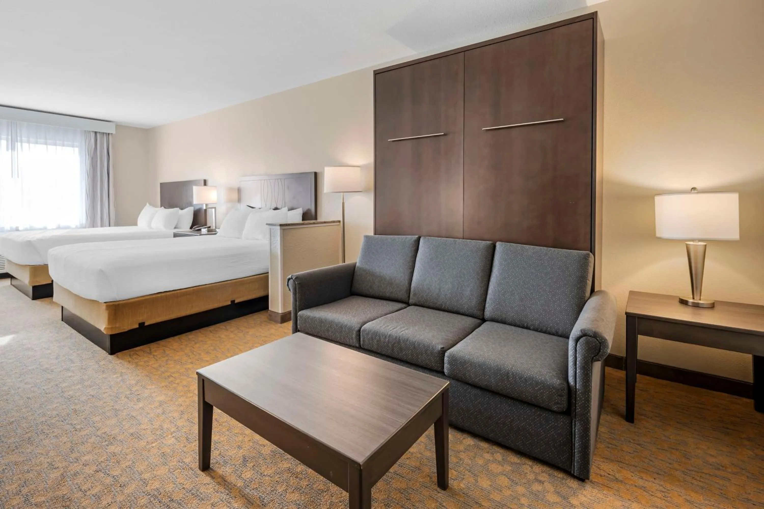 Photo of the whole room, Bed in Best Western Plus The Inn at Hells Canyon