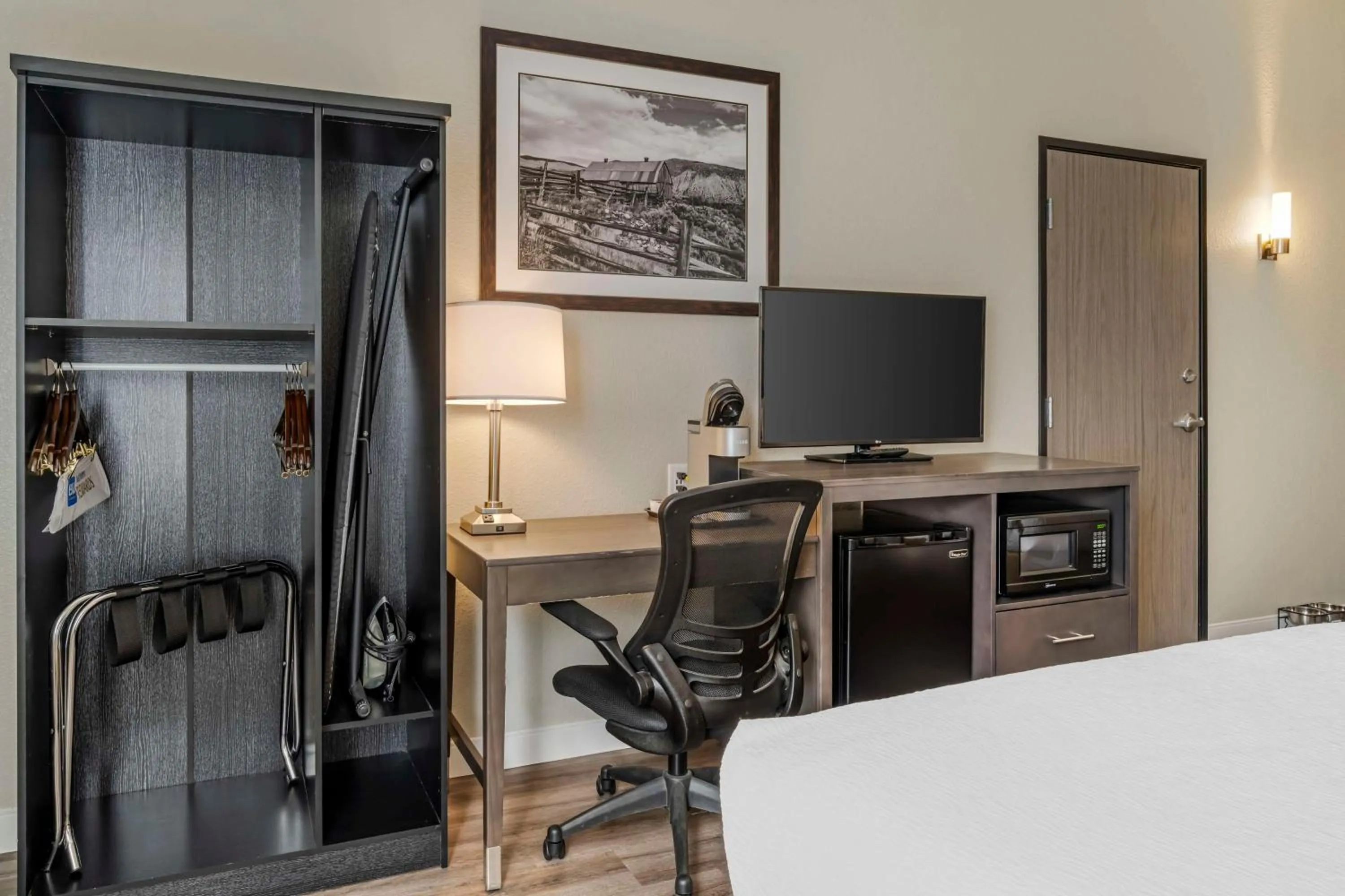 Bedroom, Bed in Best Western Plus The Inn at Hells Canyon