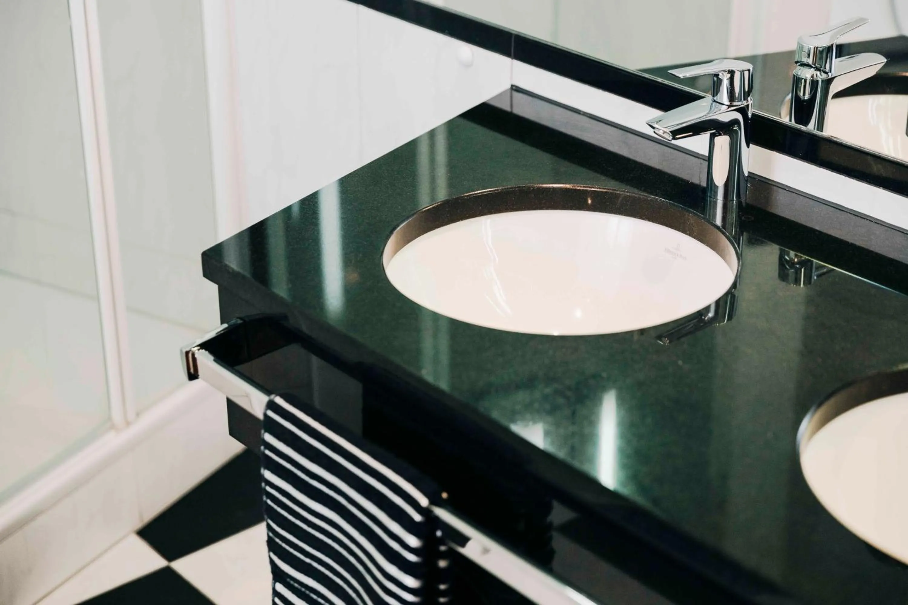 Bathroom in DAS v EVERT Hotel - am Congress Centrum Würzburg