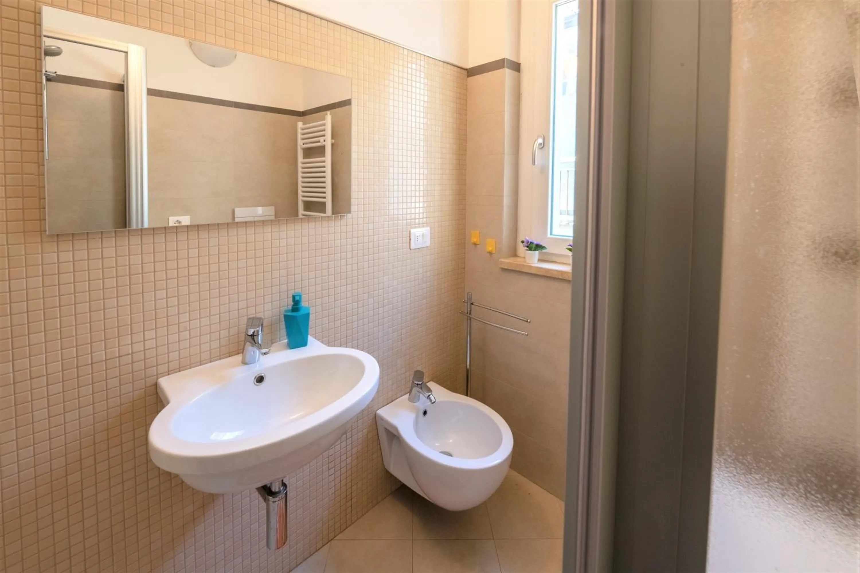 Bathroom in Elegante Trilocale Marconi prima fila mare