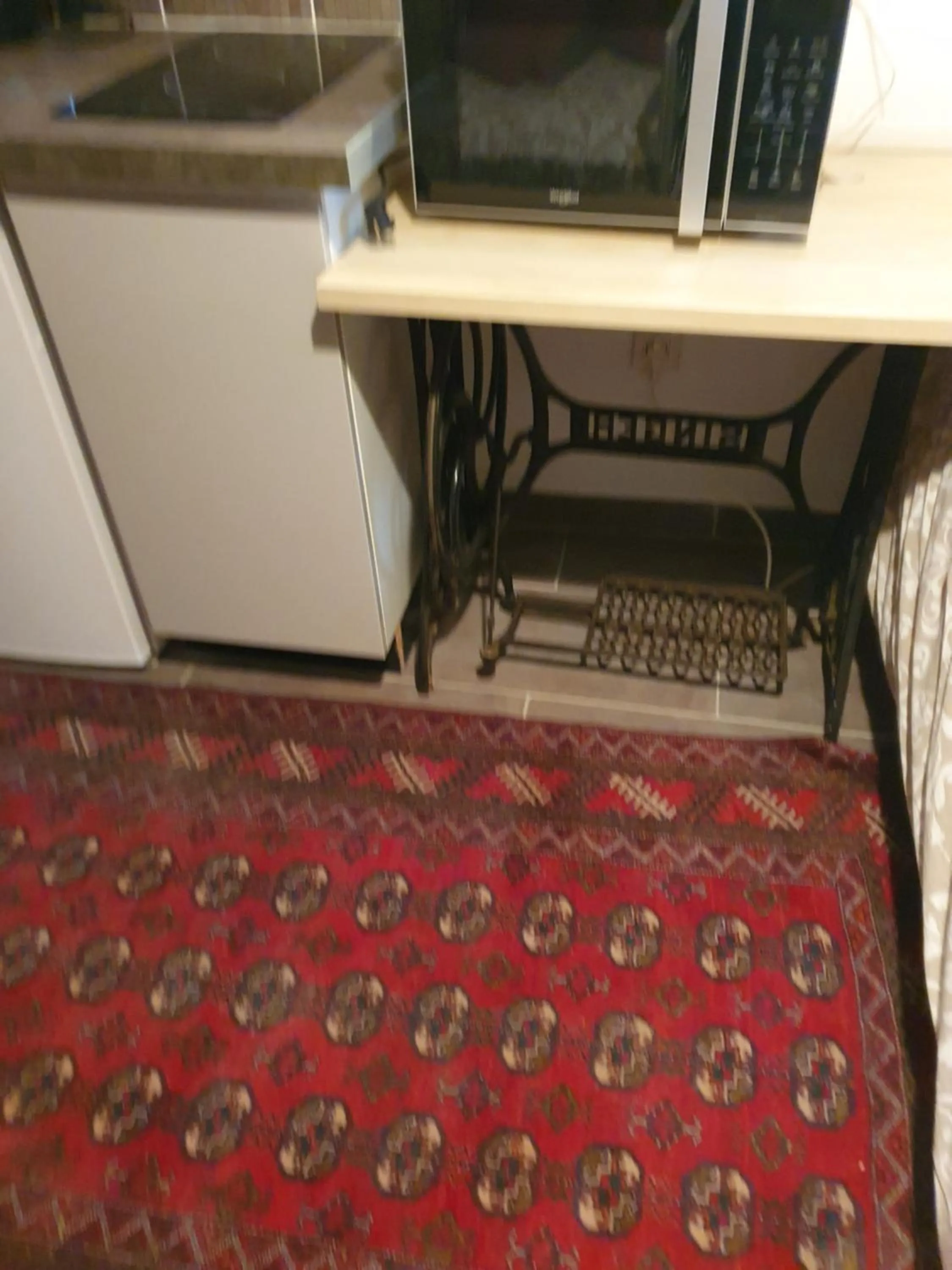 Photo of the whole room in La Romantique