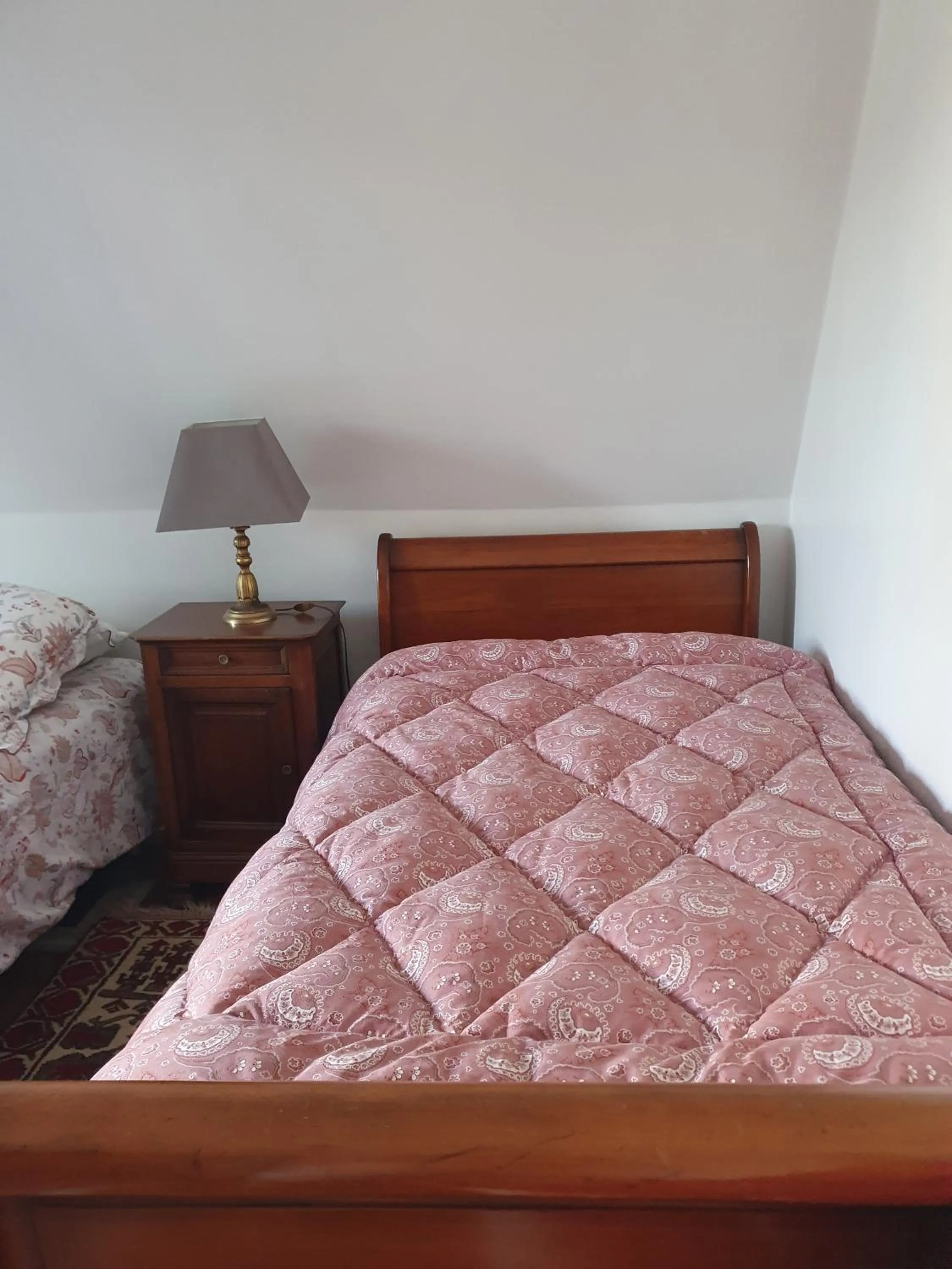 Photo of the whole room, Bed in La Romantique