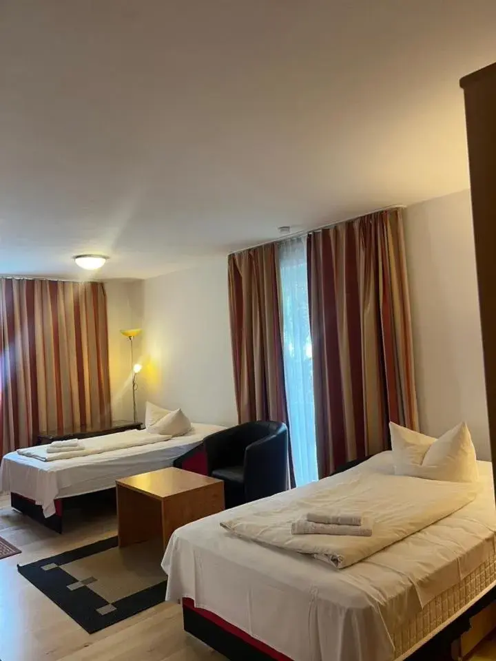 One-Bedroom Apartment (6 Adults) in Hotelpension zum Gockl One-Bedroom Apartment (6 Adults) in Hotelpension zum Gockl