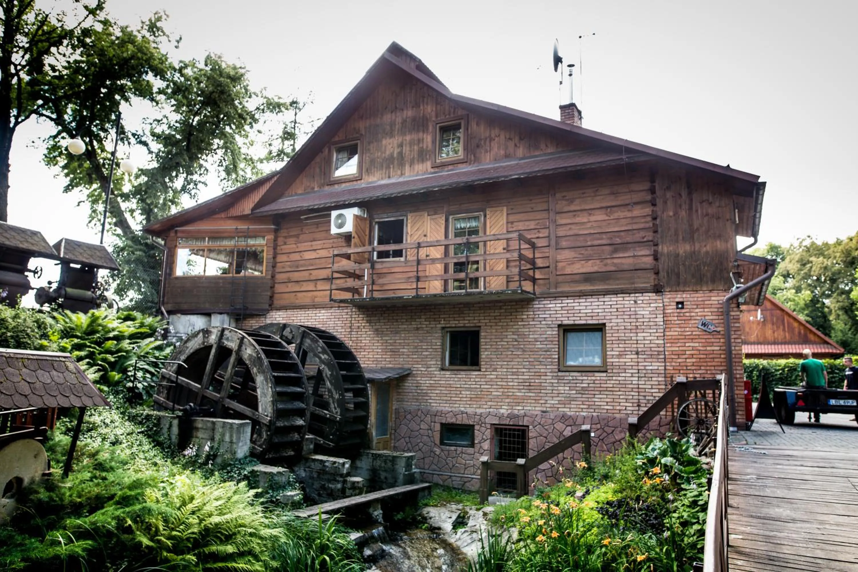 Karczma Regionalna Młyn -pokoje gościne