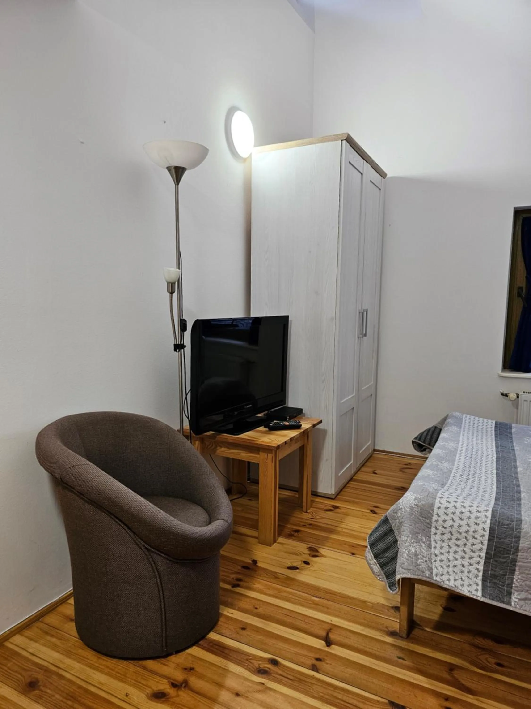 Bed in Karczma Regionalna Młyn -pokoje gościne