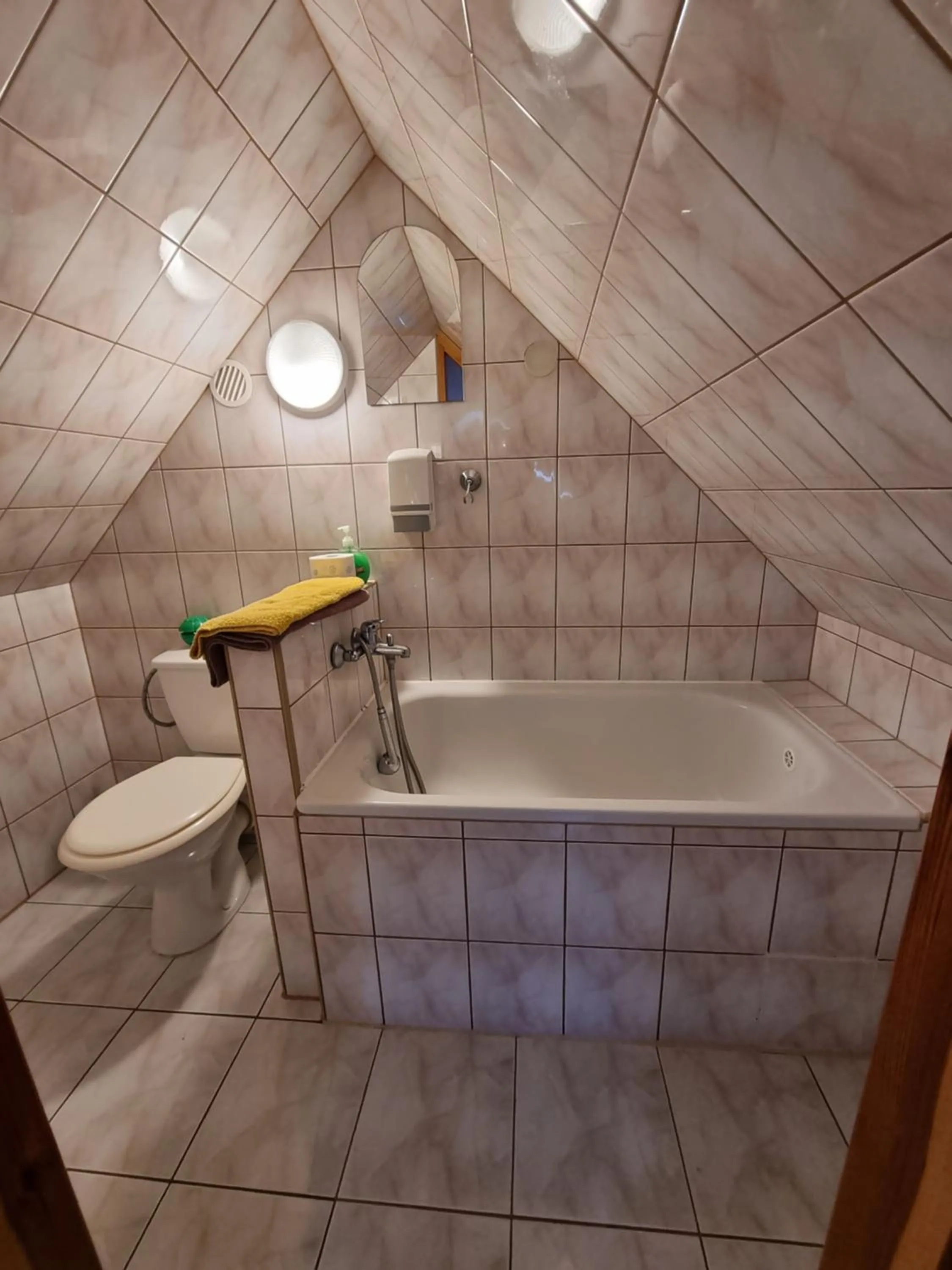 Karczma Regionalna Młyn -pokoje gościne