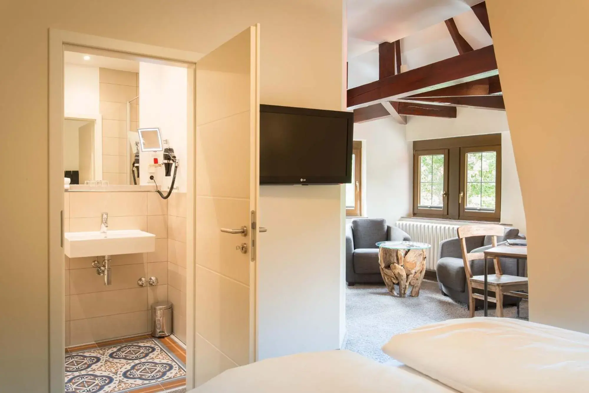 Superior Double Room - single occupancy in Hotel Deutschherrenhof Superior Double Room - single occupancy in Hotel Deutschherrenhof