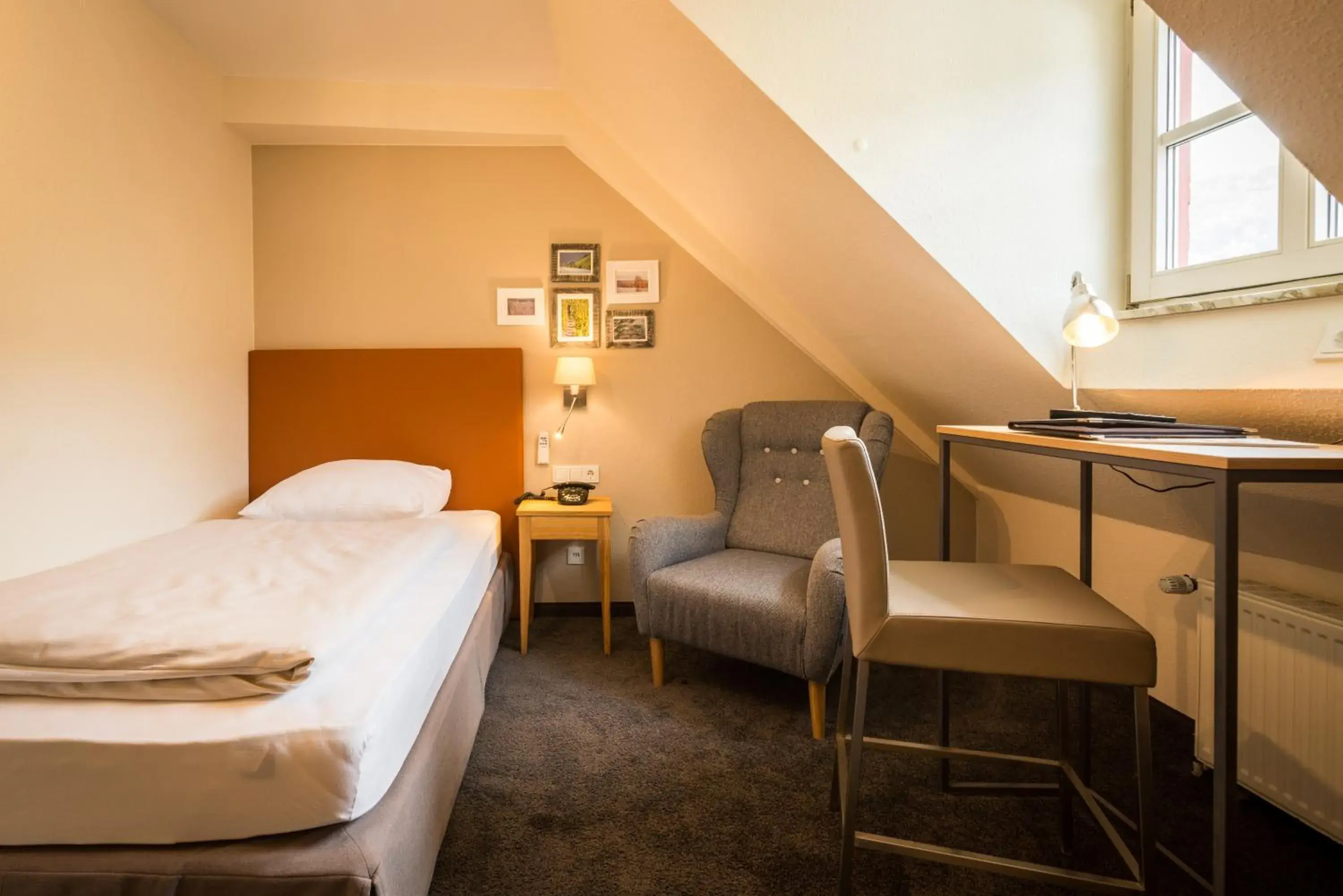 Single Room in Hotel Deutschherrenhof Single Room in Hotel Deutschherrenhof