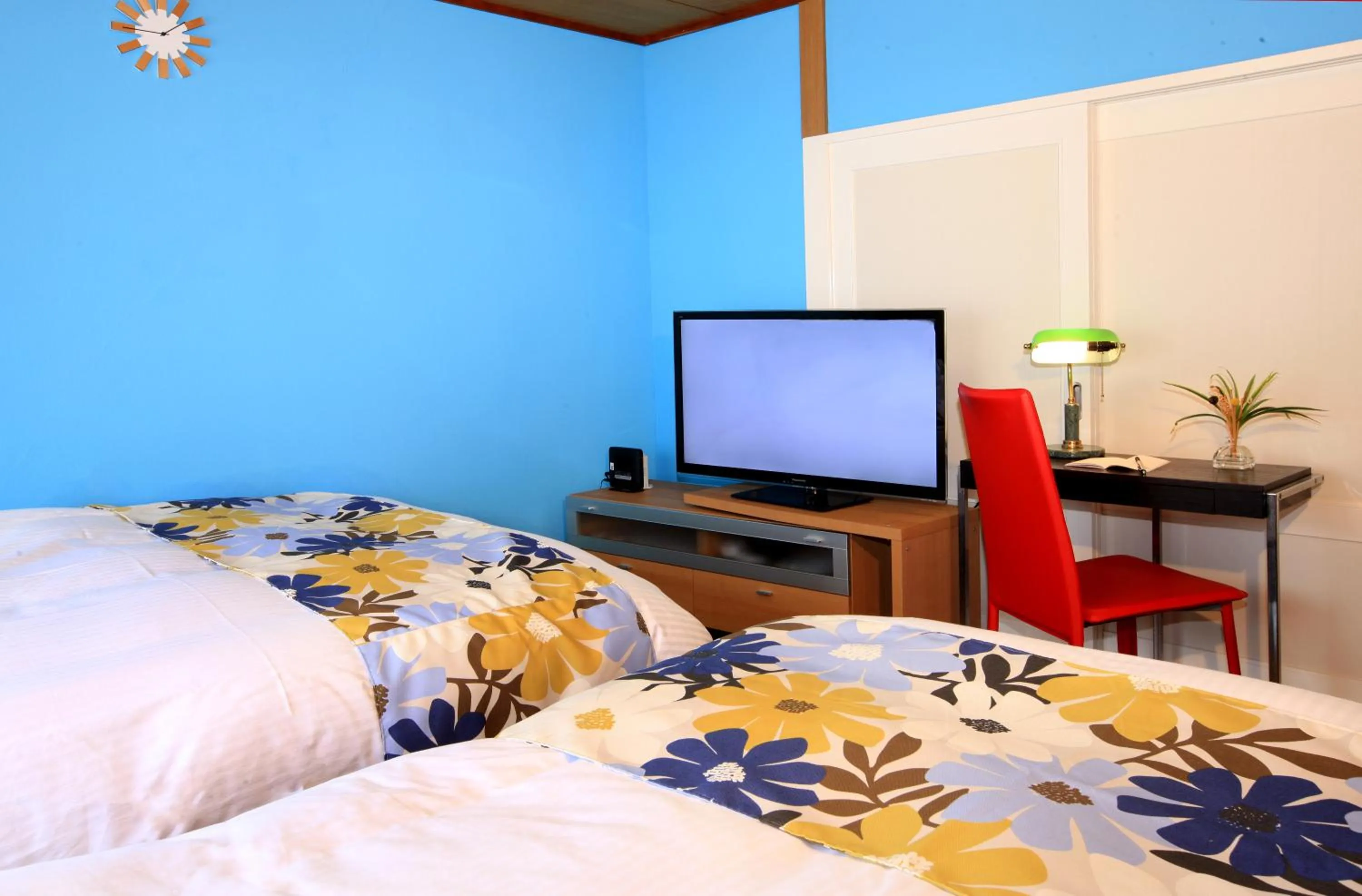 TV and multimedia, Bed in Shirahama Beach 312