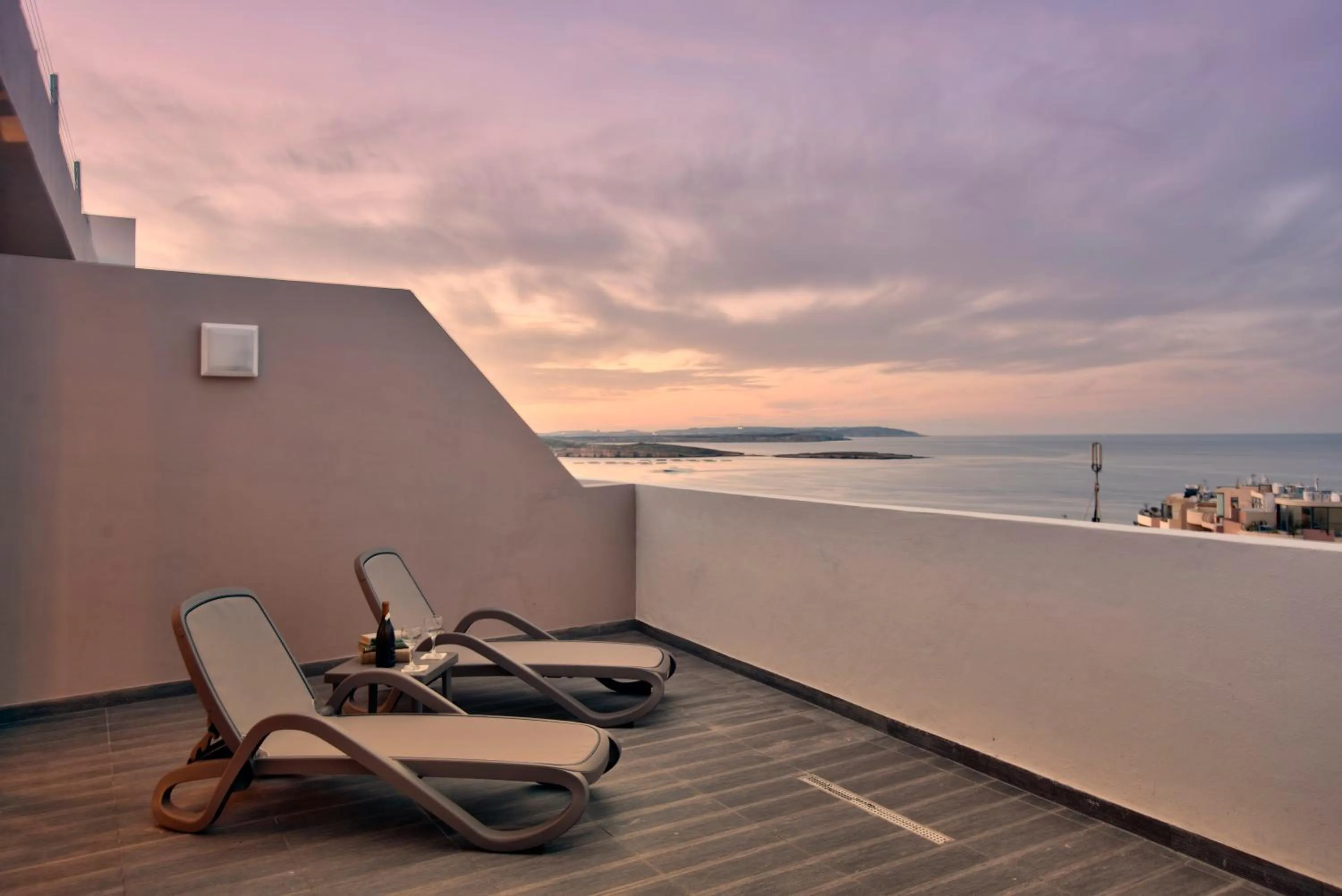 Balcony/Terrace in Mayflower Hotel Malta