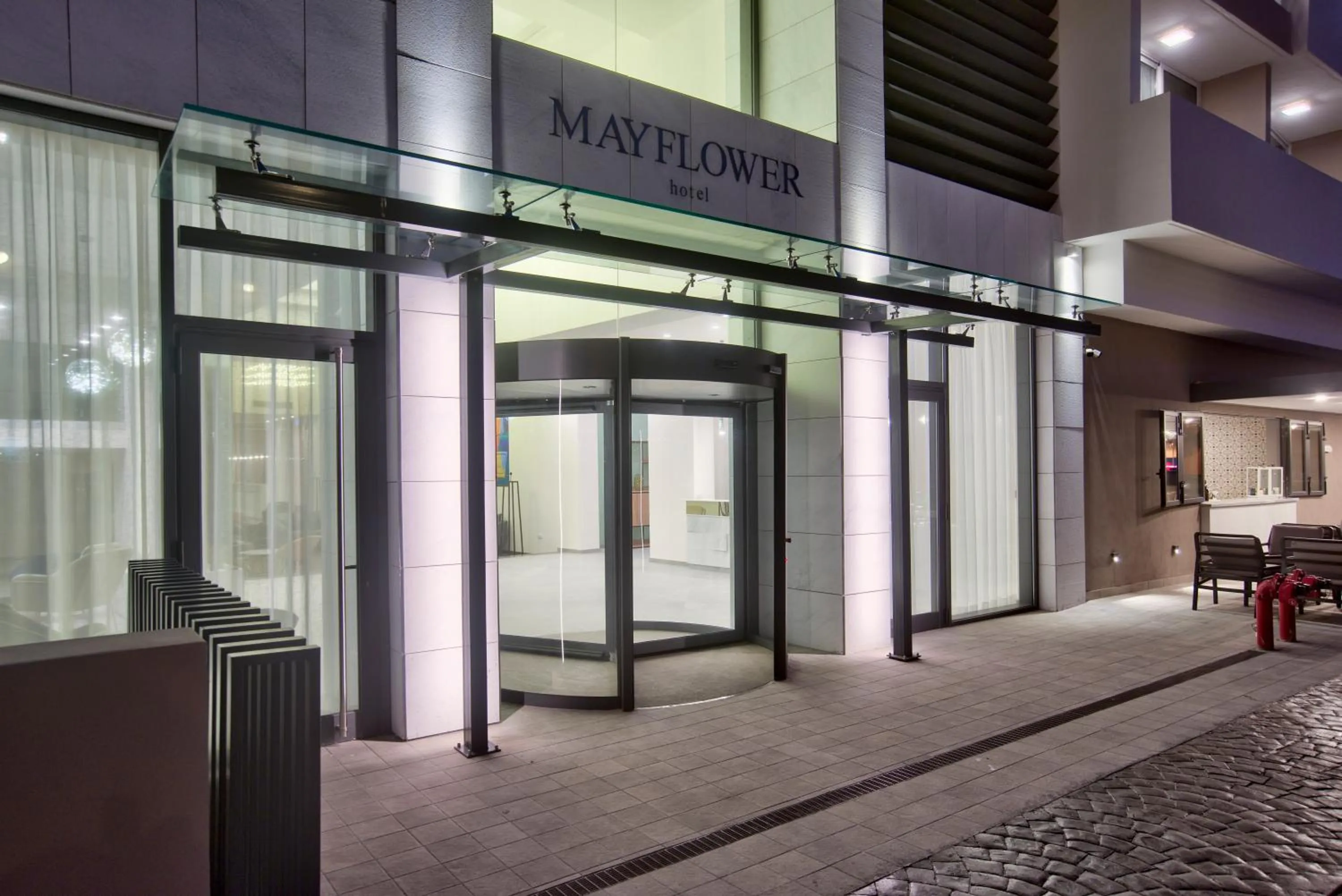 Facade/entrance in Mayflower Hotel Malta