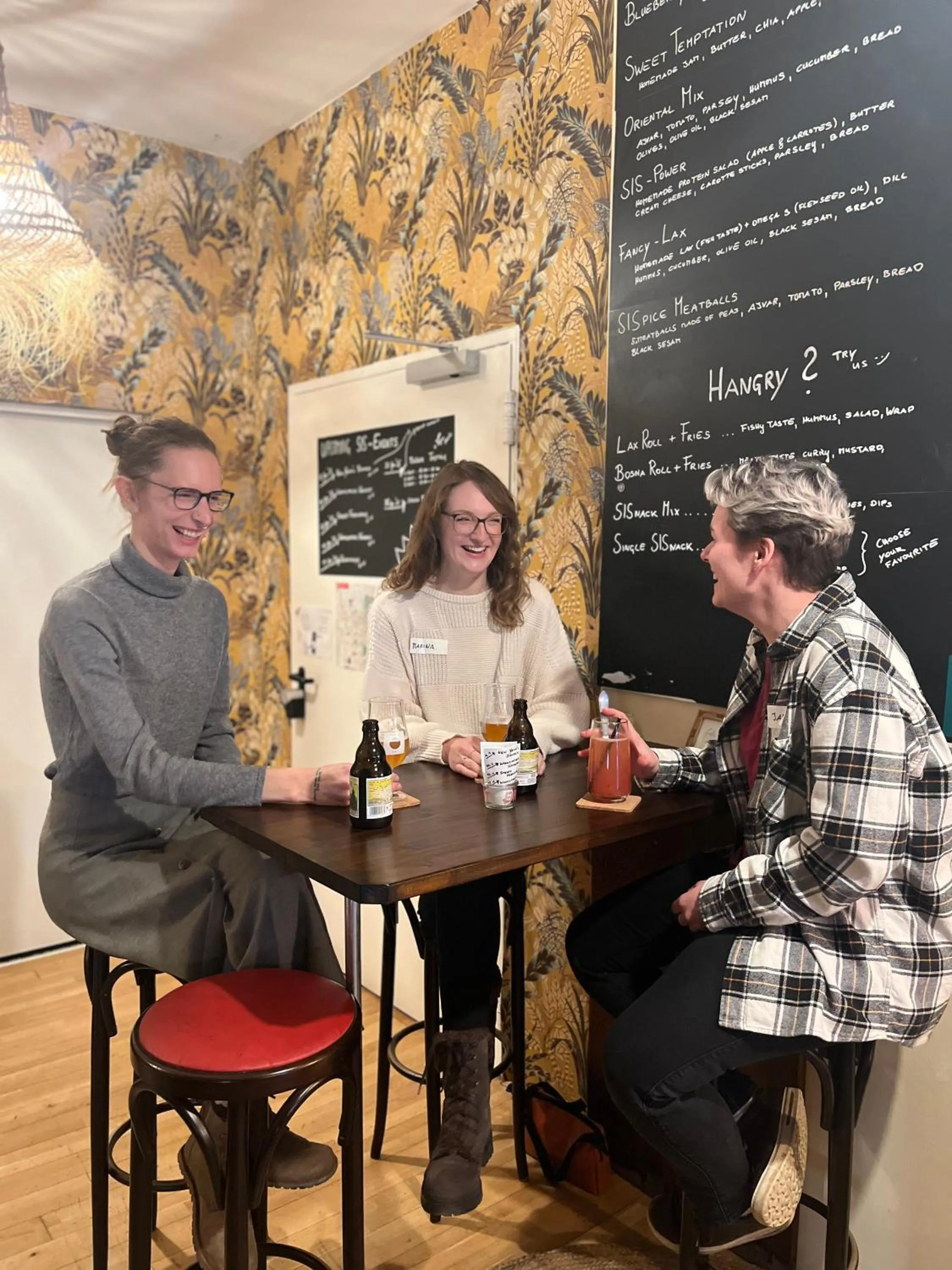 Restaurant/places to eat in Sishaus Hostel