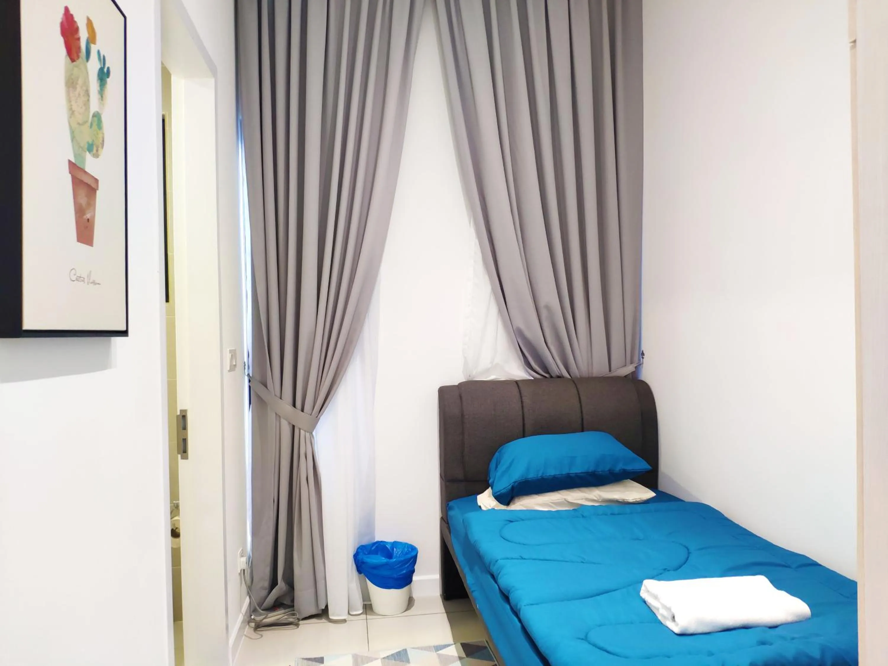 Bed in Le Pavilion by Salaam Suites, 5 pax, near Setiawalk