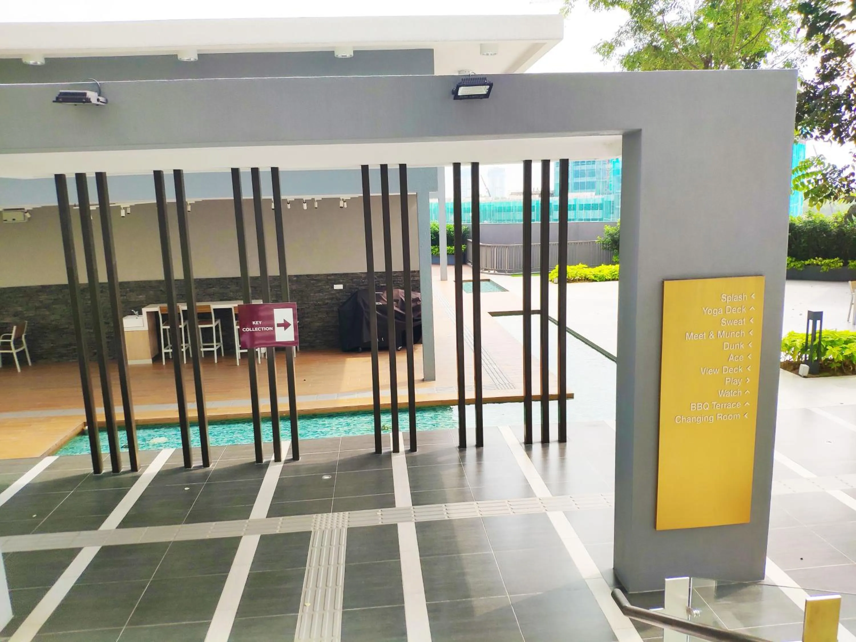 Swimming pool in Le Pavilion by Salaam Suites, 5 pax, near Setiawalk