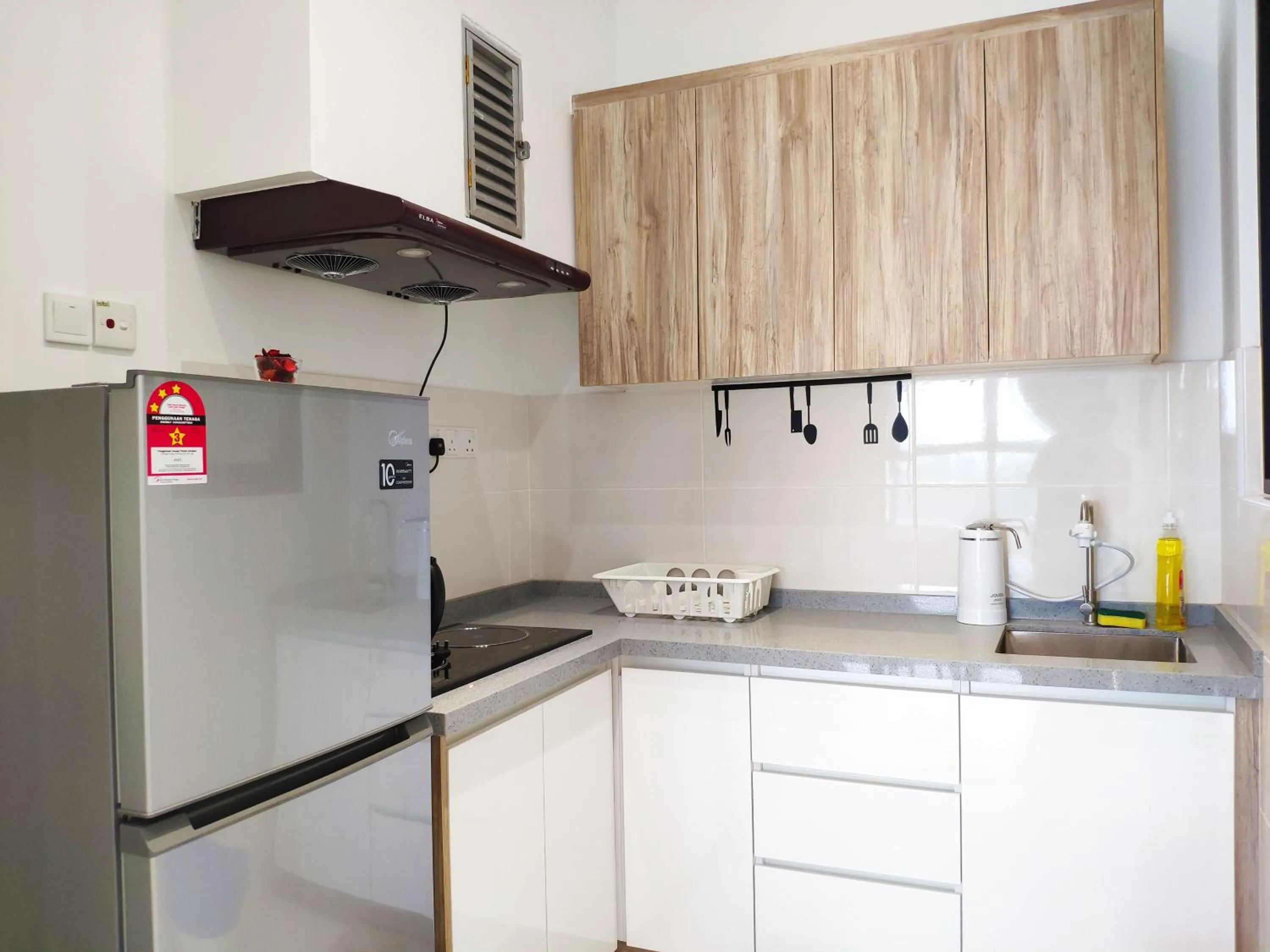 Kitchen or kitchenette in Le Pavilion by Salaam Suites, 5 pax, near Setiawalk