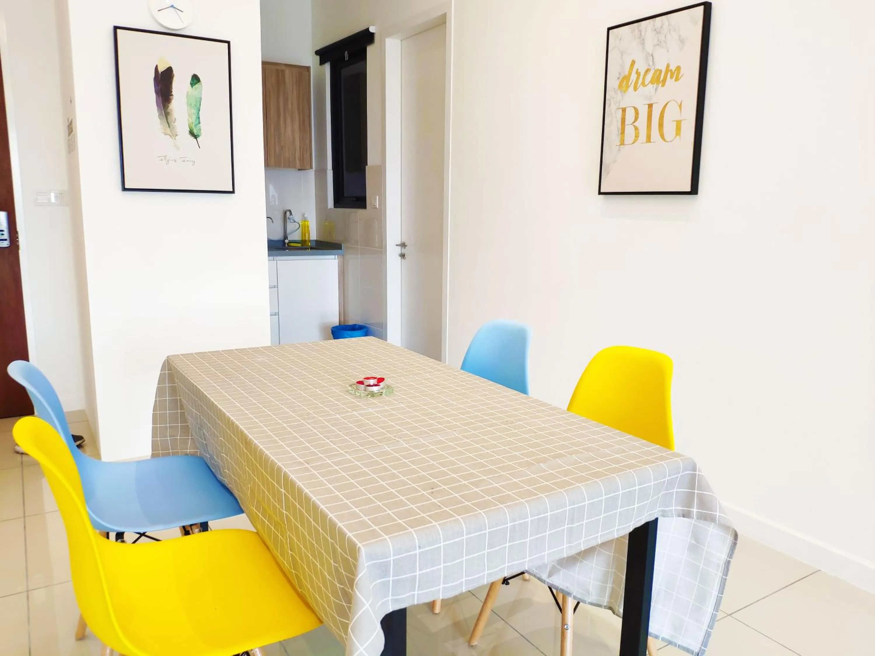 Dining area in Le Pavilion by Salaam Suites, 5 pax, near Setiawalk