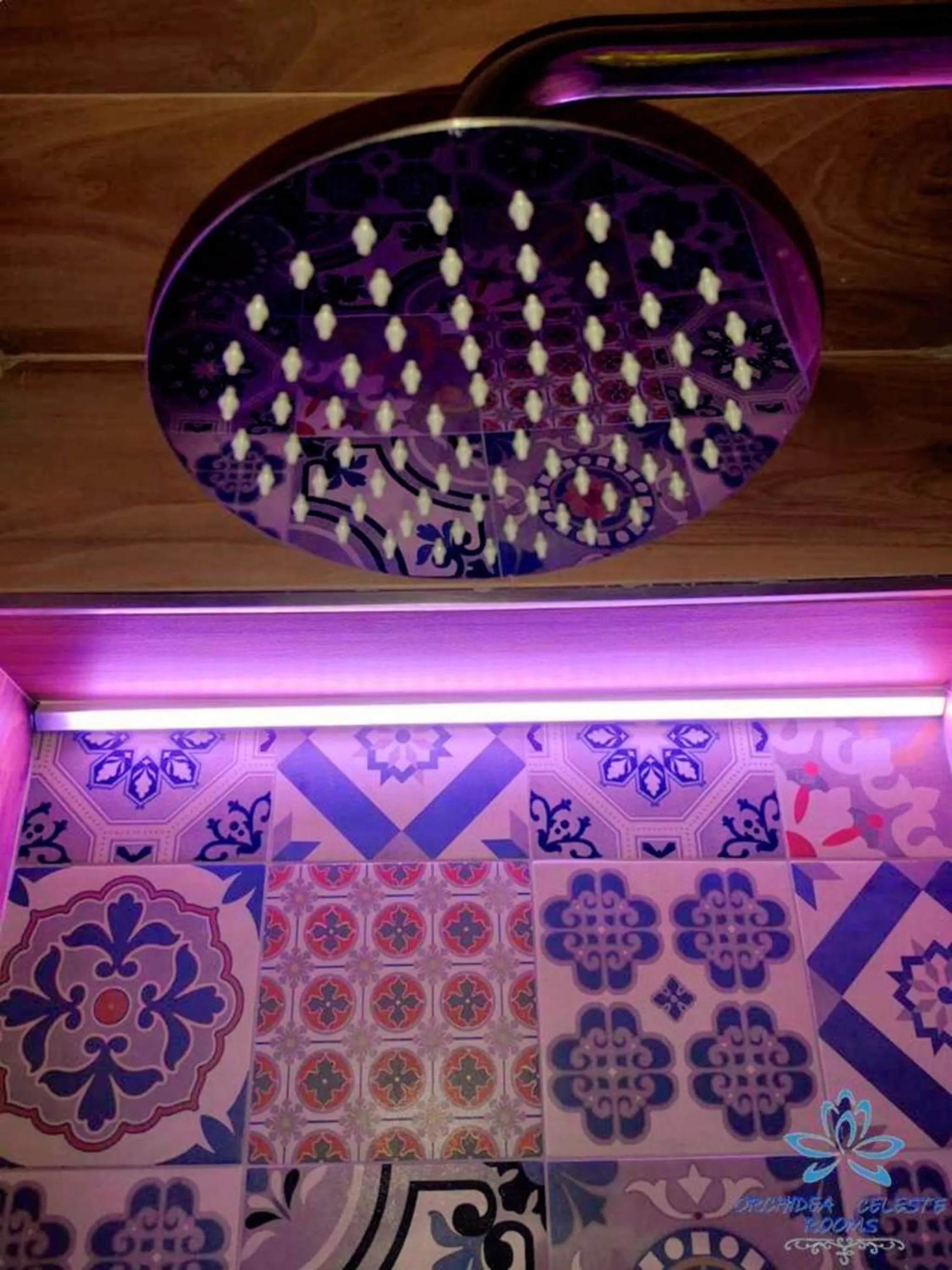 Shower in B&B Orchidea Celeste