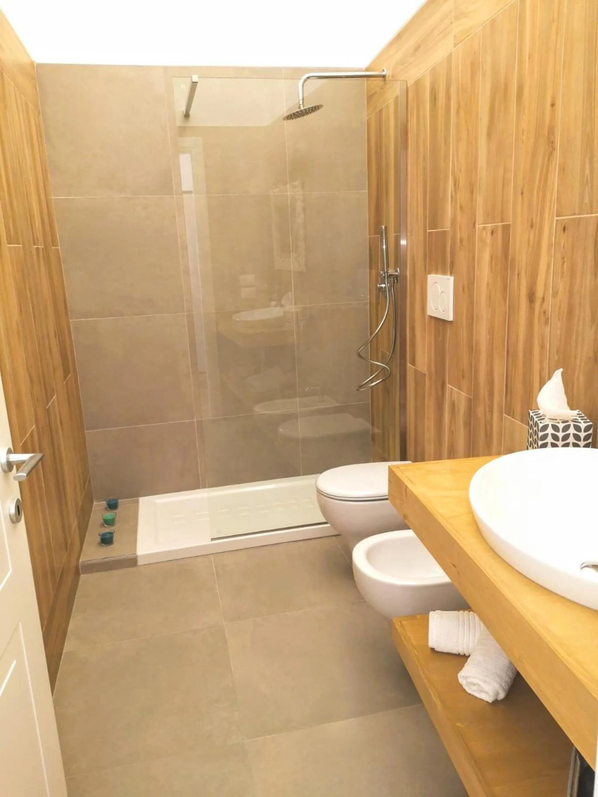 Shower in B&B Orchidea Celeste