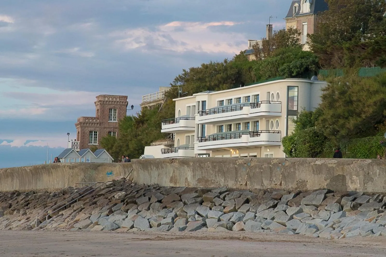 Property building in Le Paquebot