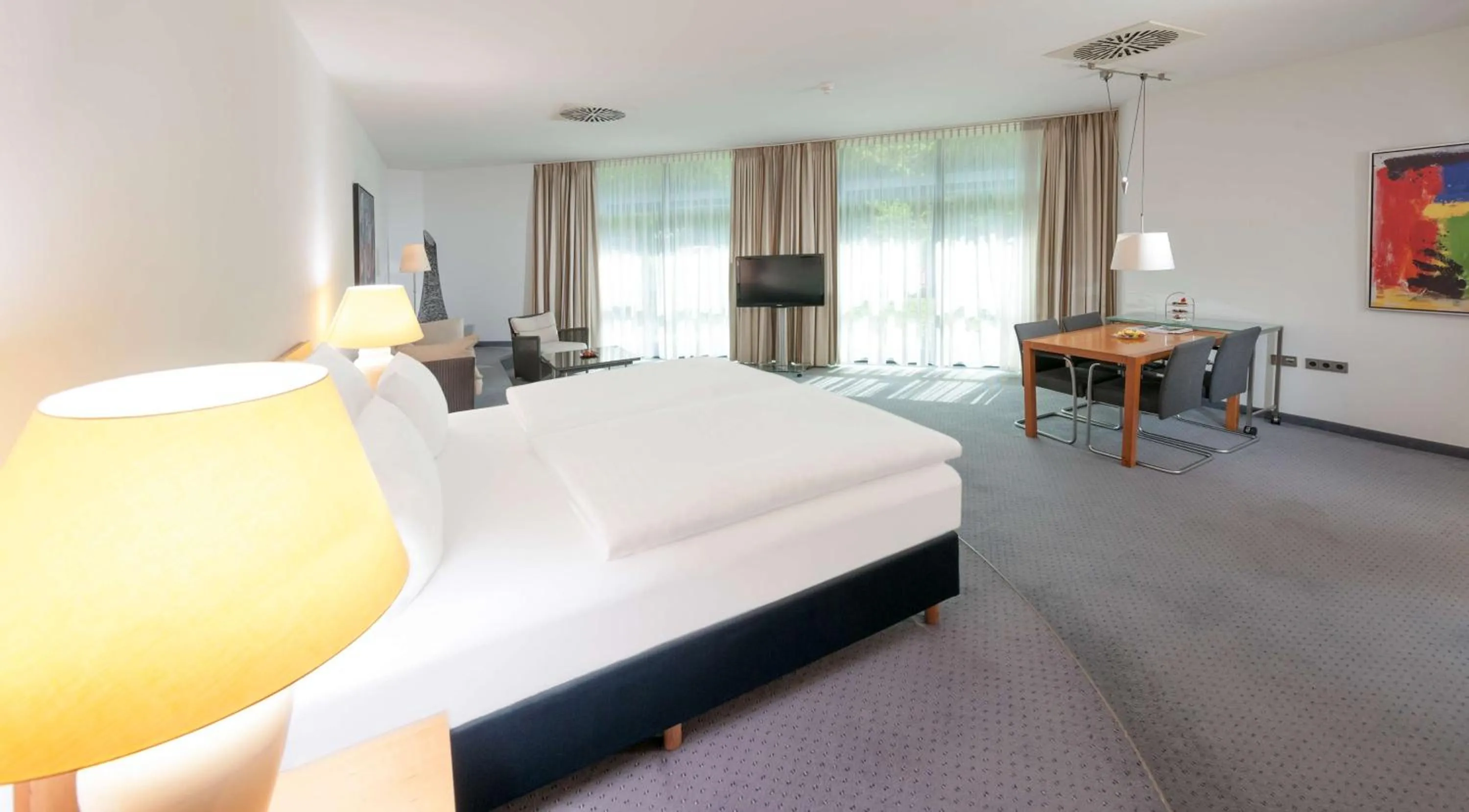 Bedroom, Bed in Dorint Pallas Wiesbaden