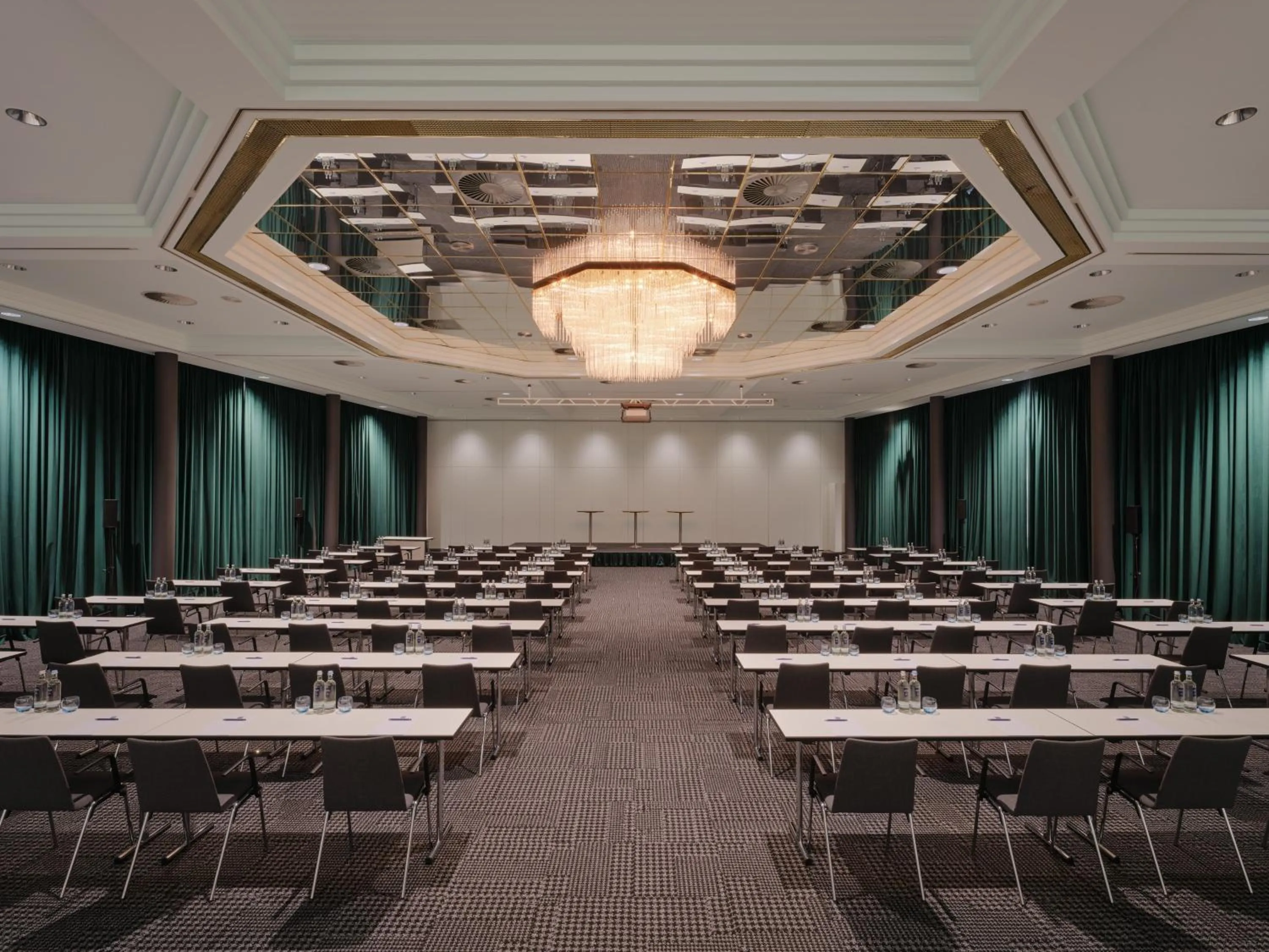 Business facilities in Dorint Pallas Wiesbaden